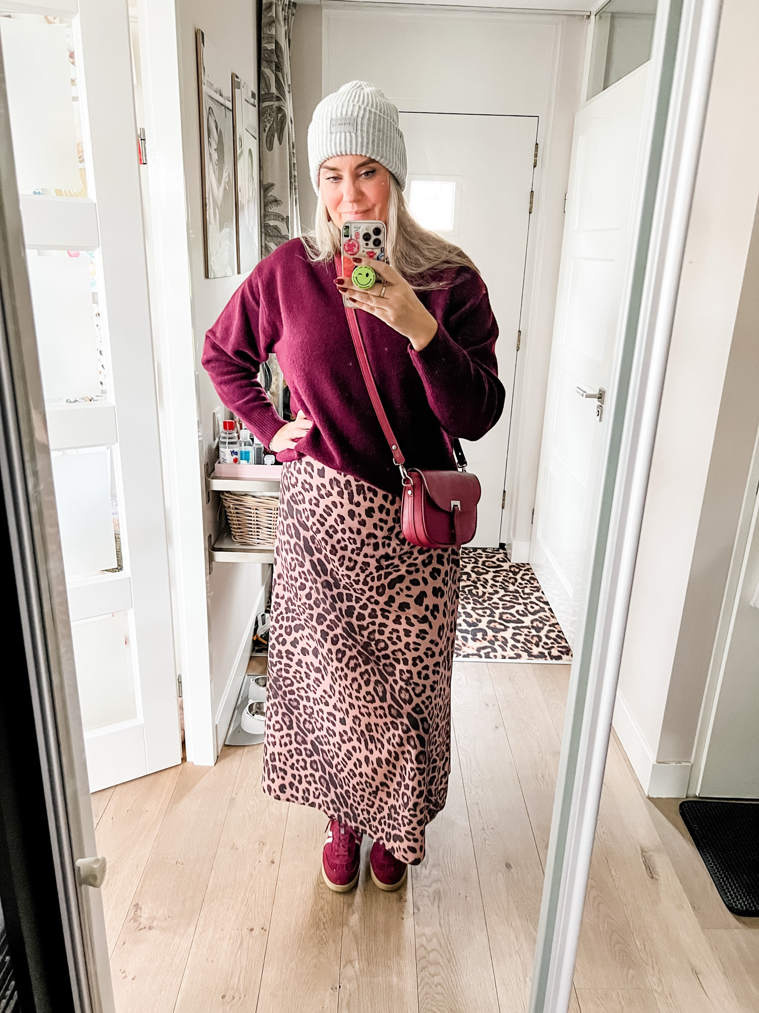 Ootd - Sunday. Soufflé knit burgundy sweater, leopard skirt, grey beanie, grey socks, burgundy suede sneakers. 



#LTKwinter #LTKeurope #LTKnederlands
