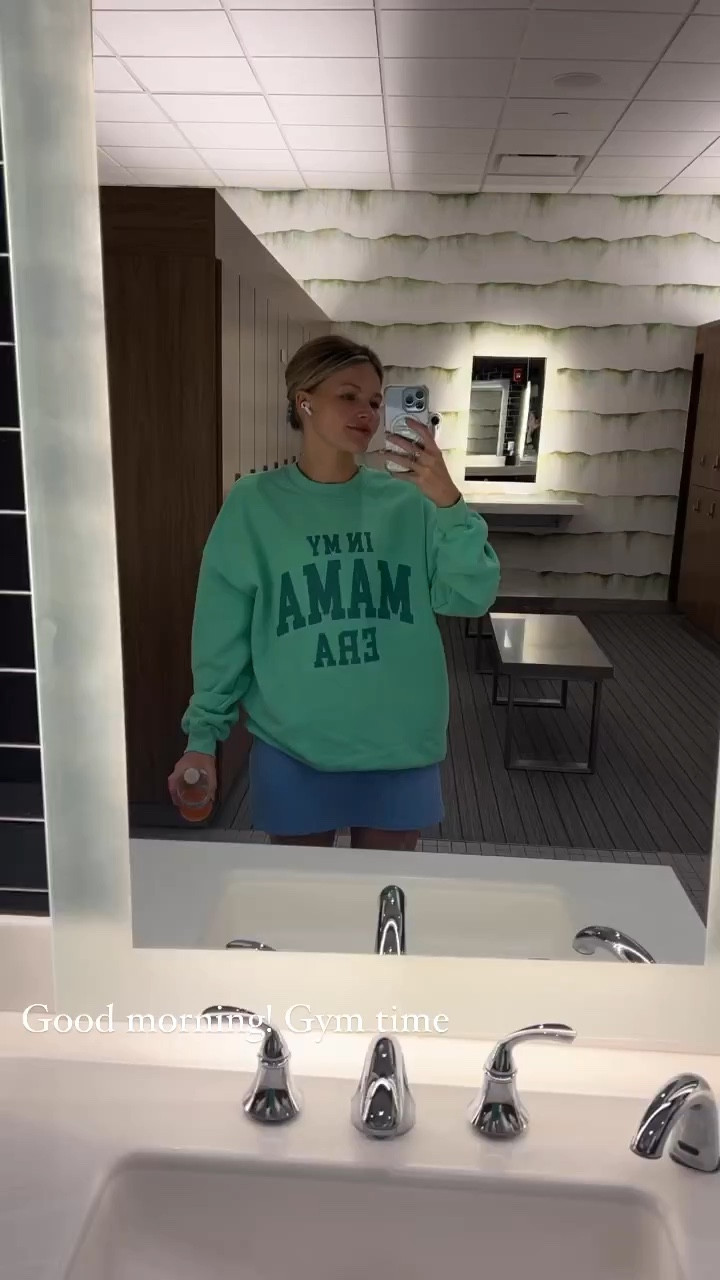 The crewneck I wore the other day is on sale at Pink Lily! This #LTKSale pick is one of the best deals. 

ltk sale l sale pick l hoodie l crewneck

#LTKsalealert #LTKSale