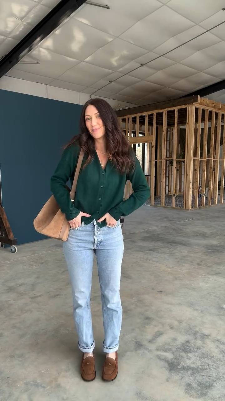 Here’s a sweater for the holidays that you can continue to wear! Wearing the small. I have been really loving this color green lately!  

#holidayoutfits #christmasoutfits #nyeoutfit #greencardigan #greensweater

#LTKGiftGuide #LTKootd #LTKHoliday