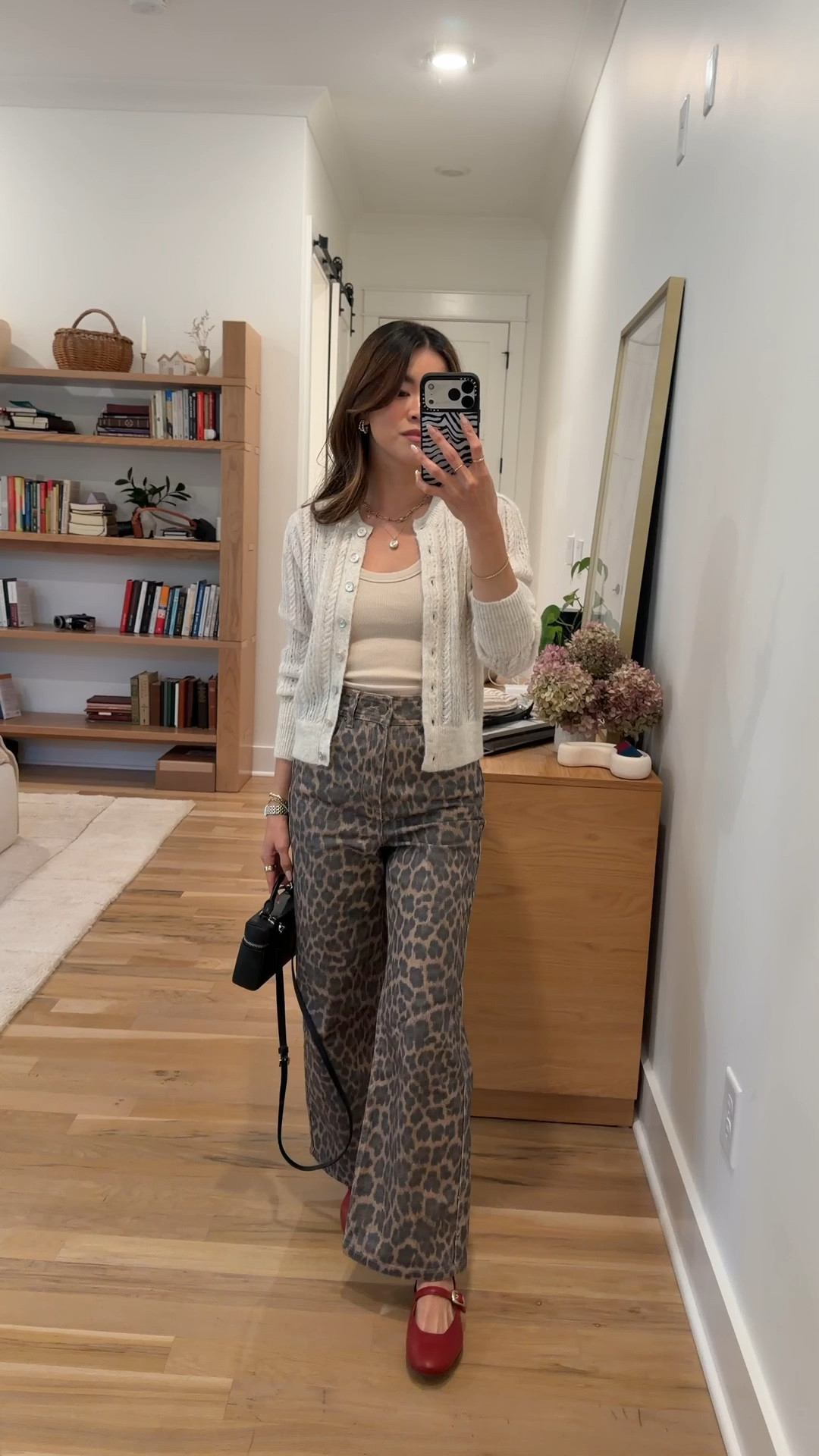 Outfit of the night! 
Cardigan XS,
Jeans size 2,

#LTKPetite #LTKmomlife #LTKootd