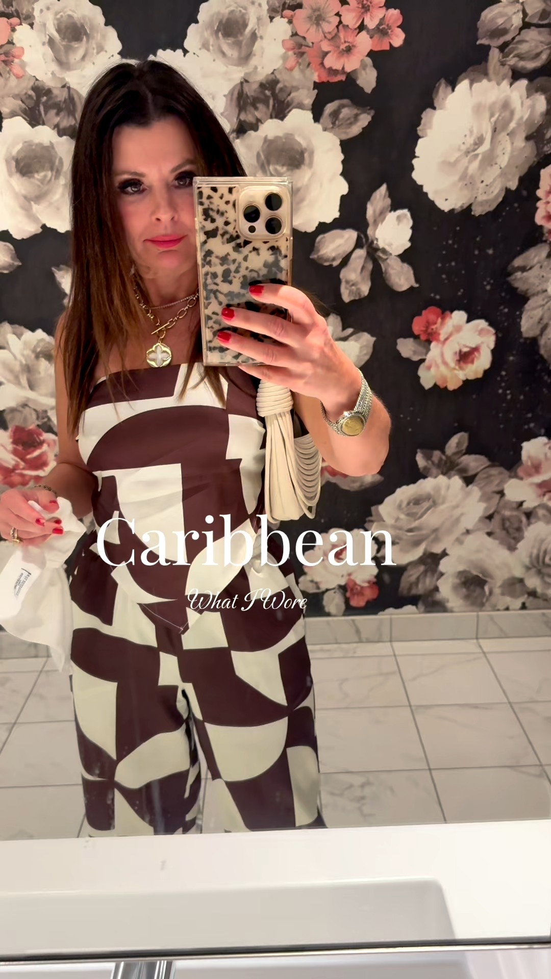 Caribbean outfit inspo. Size Xs or 0 in all. Marc Jacobs bag listed is a sub. Mine isn’t available  