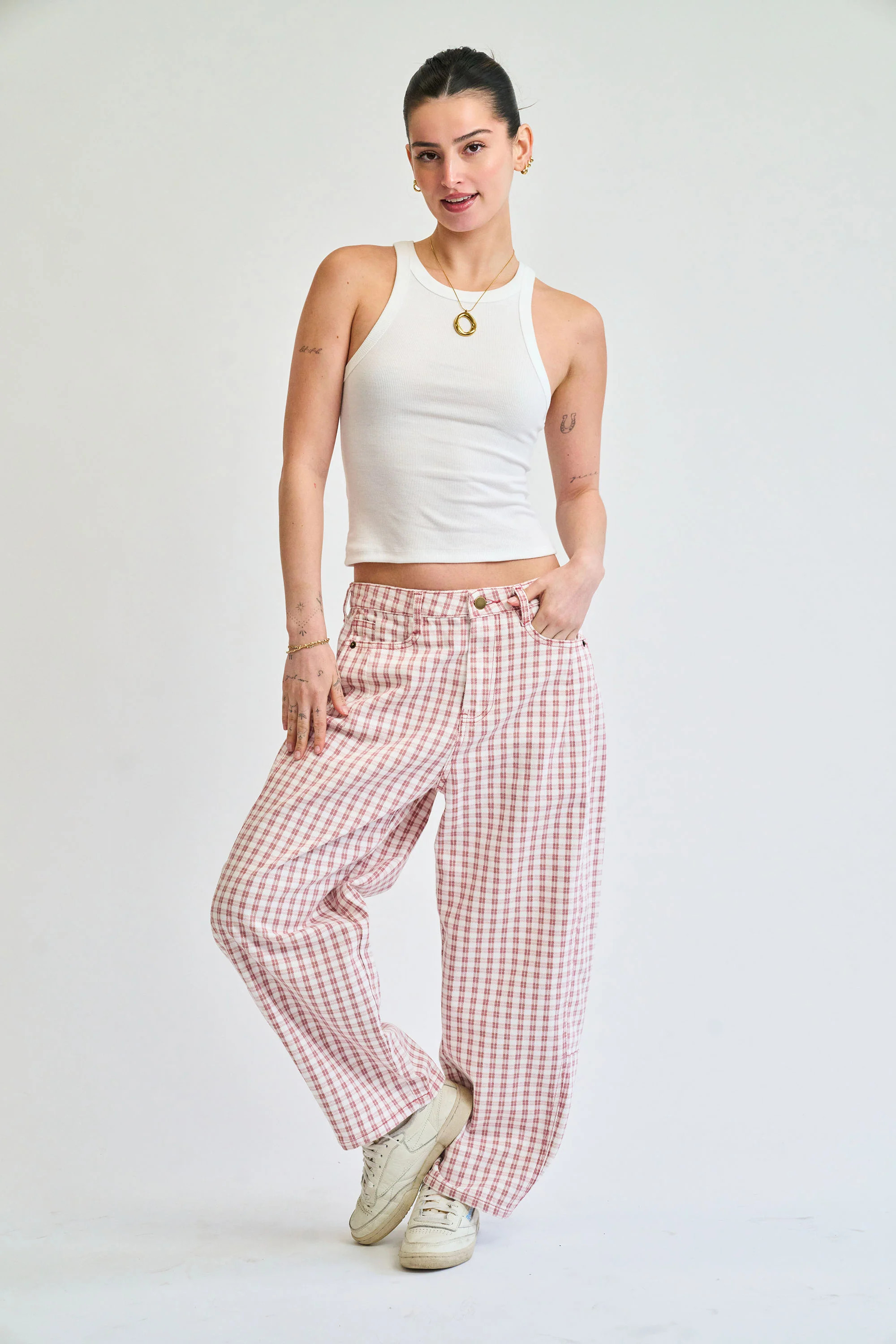 Alessia Barrel Jeans in Light Red | Grey Bandit