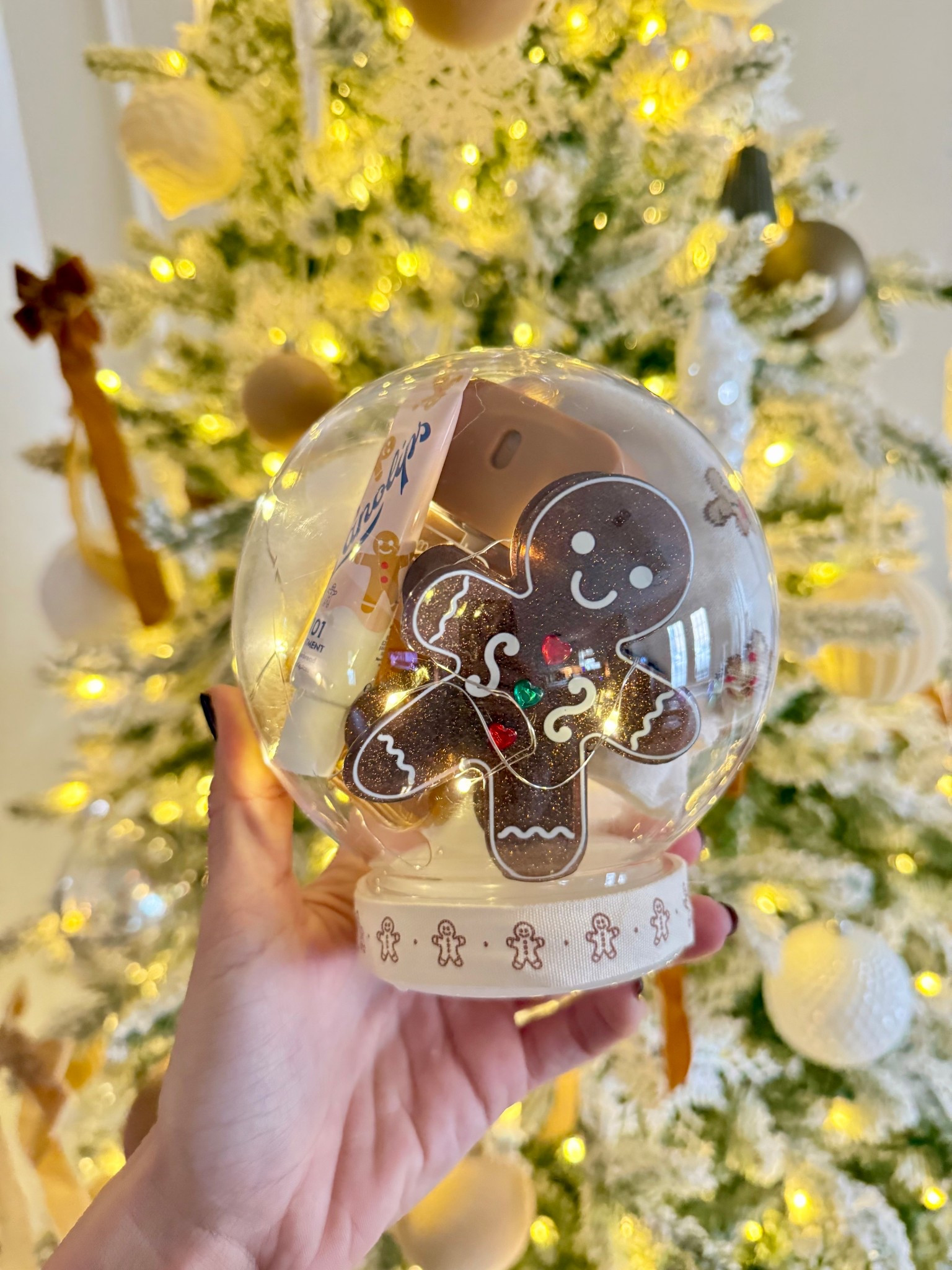 Jumbo gingerbread snow globes DIY Gifts for teachers, besties, neighbors, hosts. Etc. 

#LTKSeasonal #LTKGiftGuide #LTKHoliday

#LTKHoliday #LTKmomlife #LTKGiftGuide