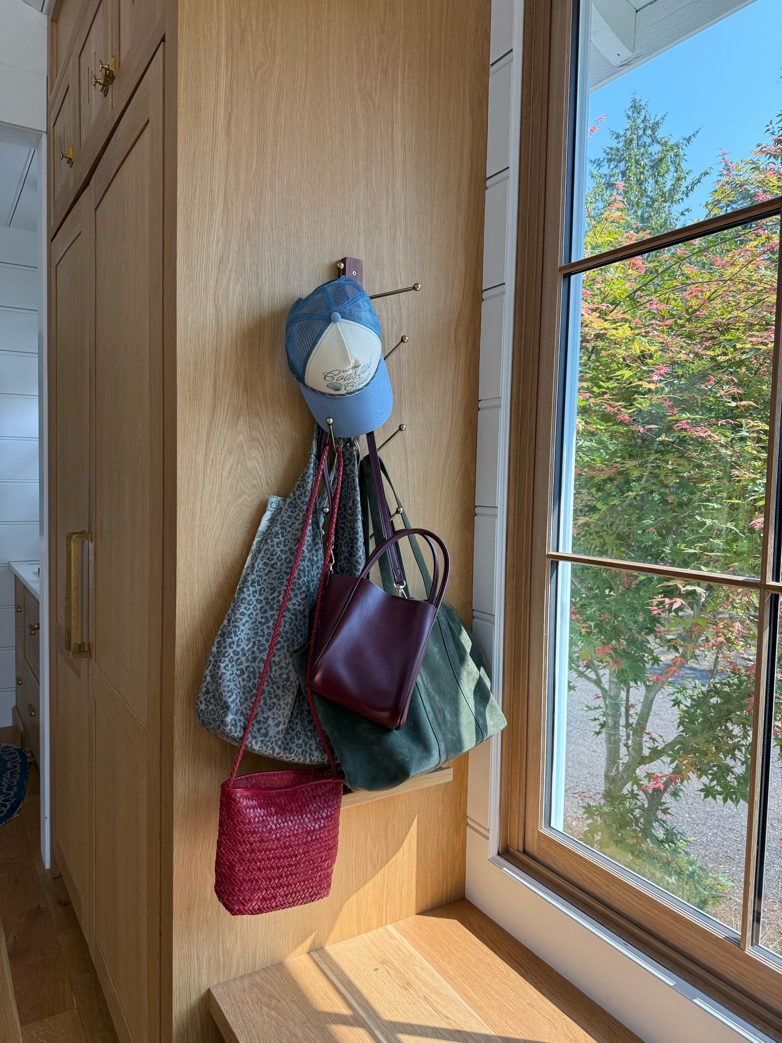 Me 🤝 my current bag rotation

Cheetah tote is sold out but I found a couple folks selling it secondhand :)