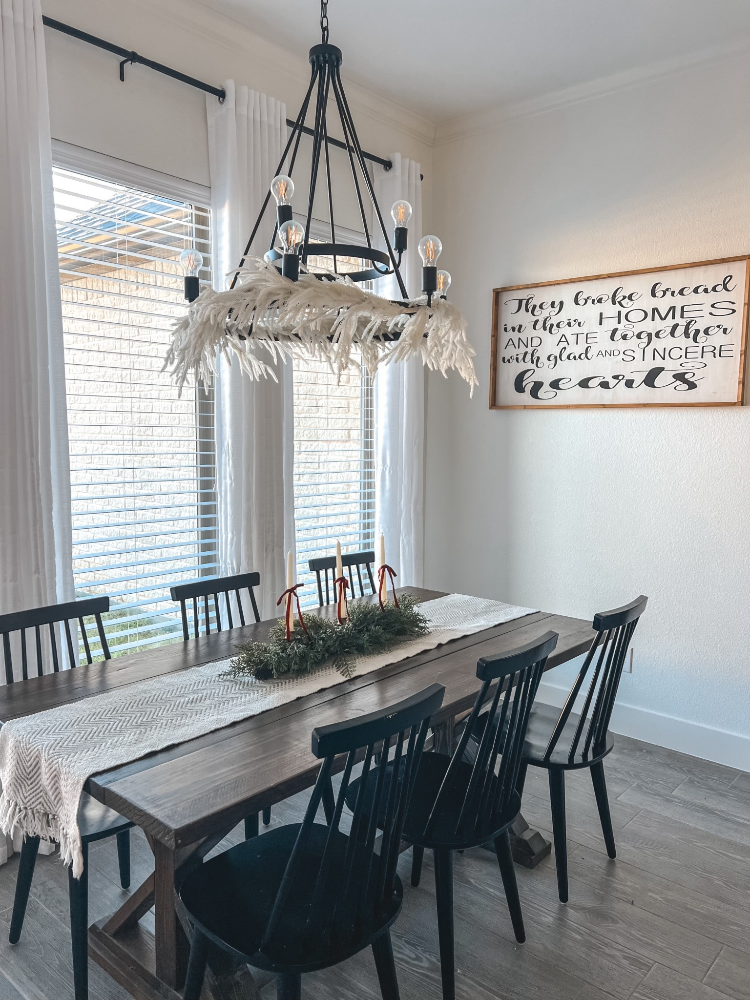 Cozy Christmas dining table ✨

#LTKHome #LTKHoliday #LTKSeasonal