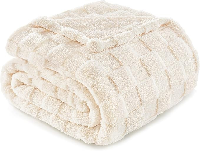 Exclusivo Mezcla Fleece Throw Blanket for Couch,Super Soft and Warm Lightweight Checkered Pattern... | Amazon (US)