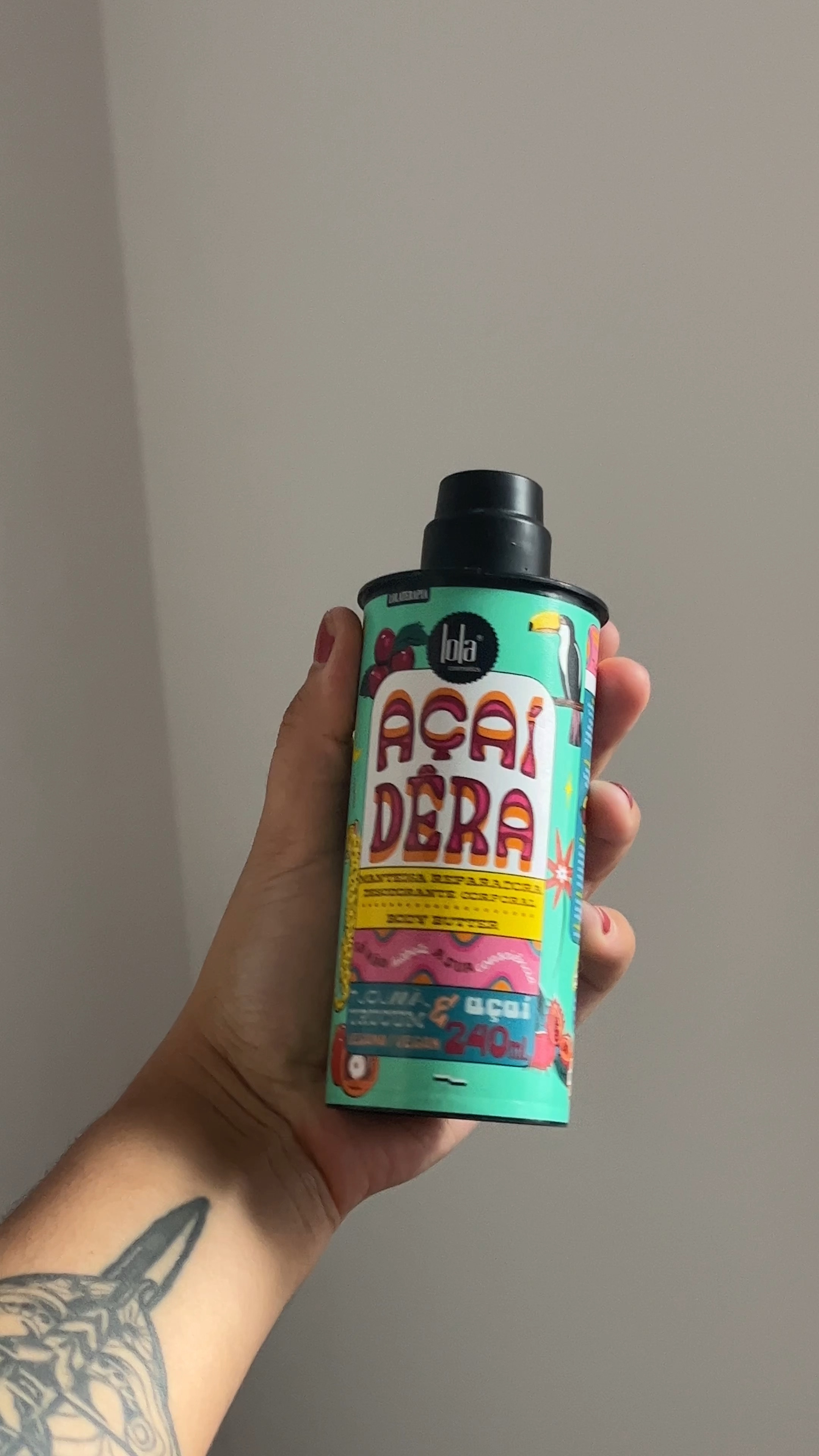 o hidratante com cheirinho de máscara de cabelo da lola, o com o perfeito pro banho premium 🫧

#LTKbrasil #LTKbeauty