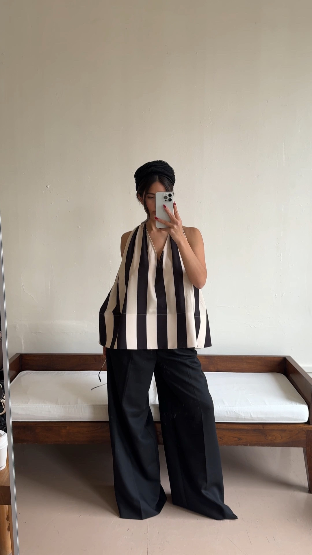 Jacquemus stripe top, Anine Bing tailored trousers, Jimmy Choo heels 🖤

Wide leg trousers, sleeveless top, slingback heels, workwear, tailoring, office outfit, stylist, chic, black and white, monochrome, spring style, spring outfit 

#LTKspring #LTKuk #LTKAprilSpotlight