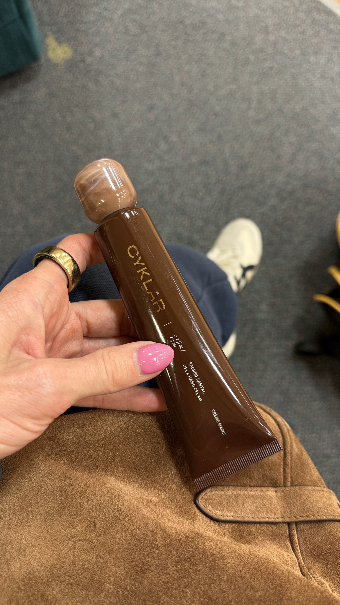 Love this hand cream and it smells HEAVENLY! 

Cyklar Santal