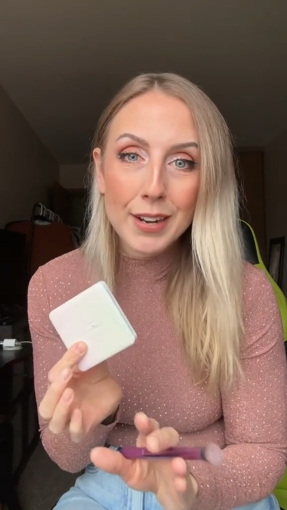 The best glowy highlight 

#LTKGiftGuide #LTKmorningroutine #LTKgrwm