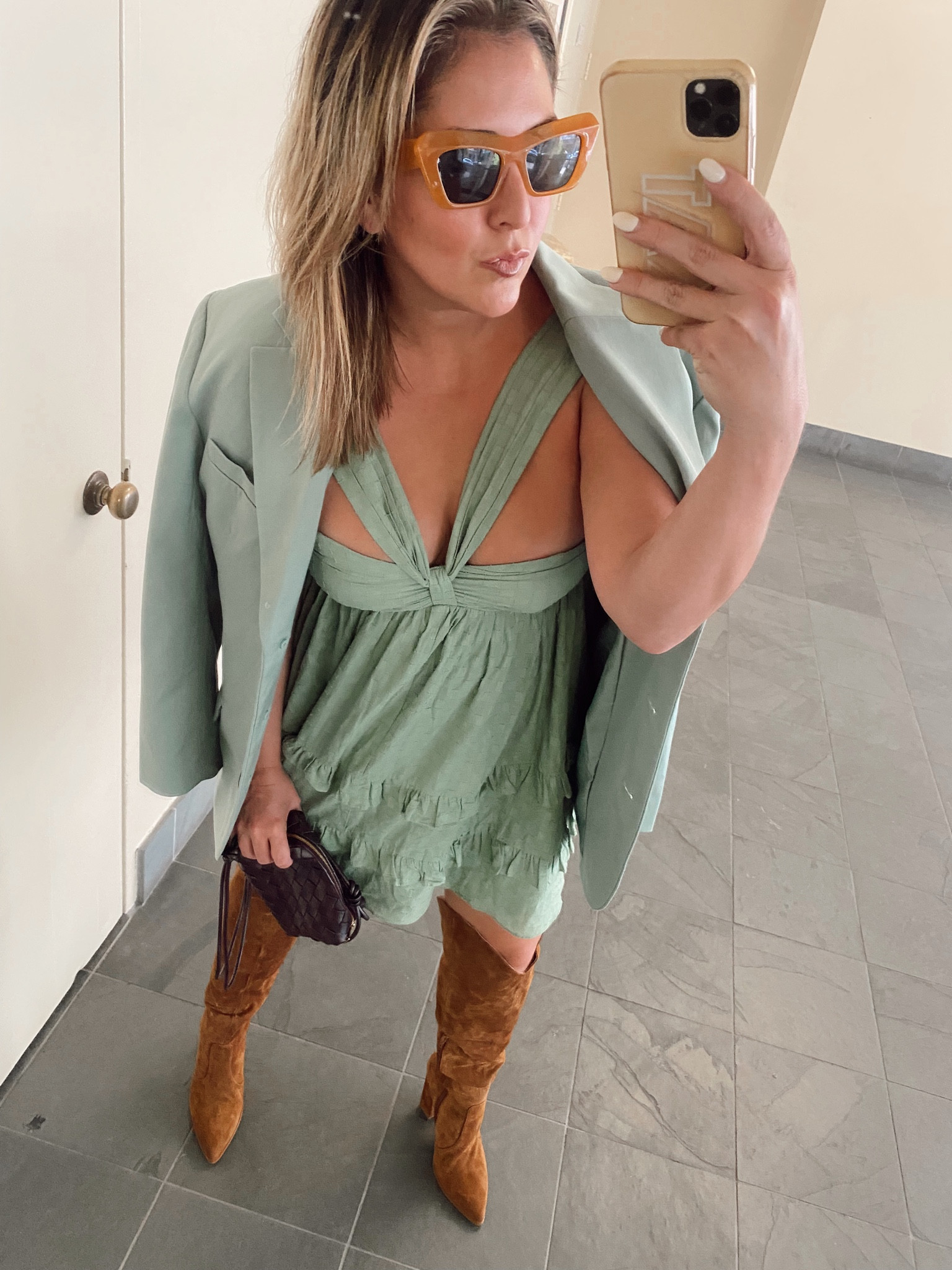 green colorblock #ootd
everlane blazer
revolve dress + cowboy boots

#LTKstyletip #LTKshoecrush #LTKsalealert