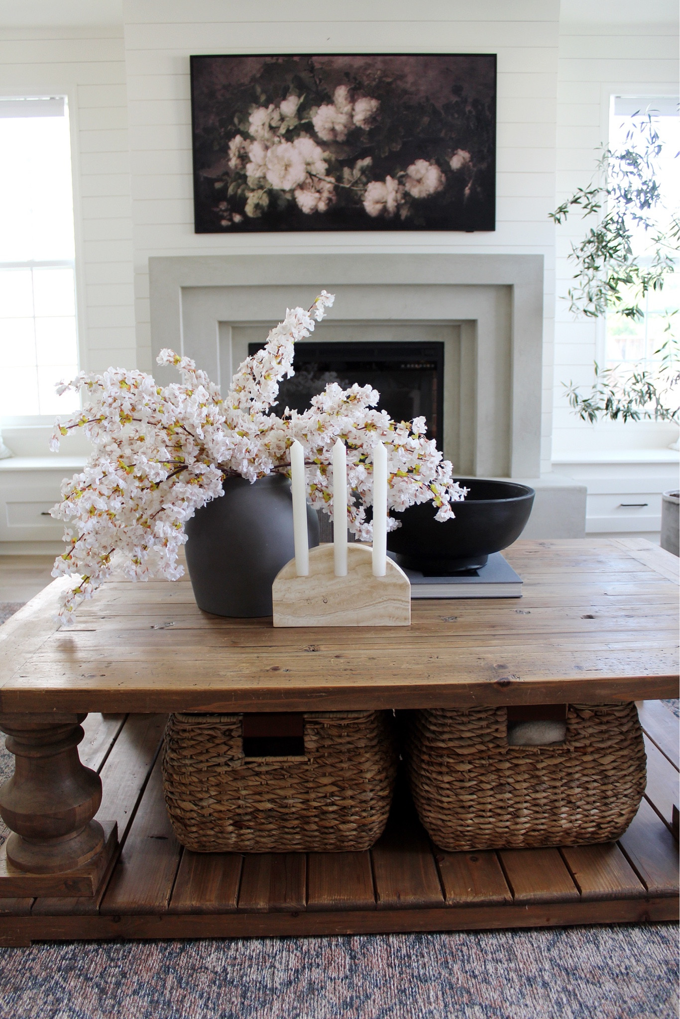 Amazon home, wayfair home, coffee table, vase, florals 

#LTKHome #LTKSeasonal #LTKStyleTip