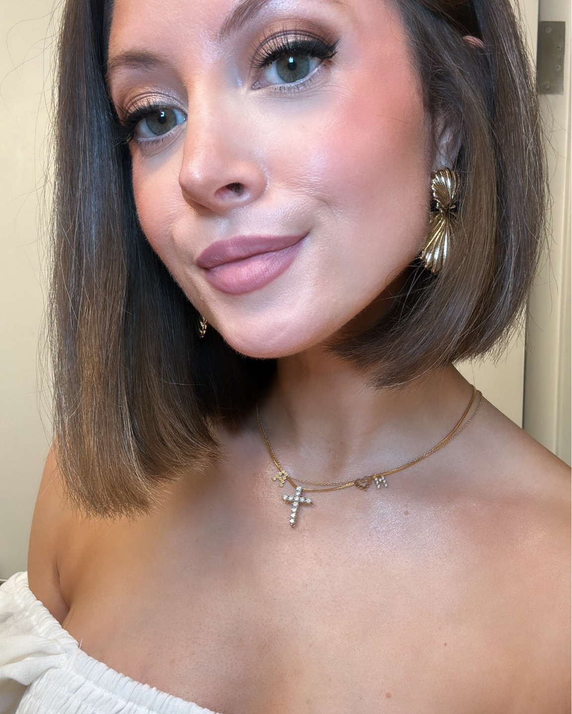 Prada lipstick b108 beige
Charlotte tilbury pillowtalk fair
@nordstrombeauty #nordstrompartner

#LTKbeauty #LTKfindsunder100