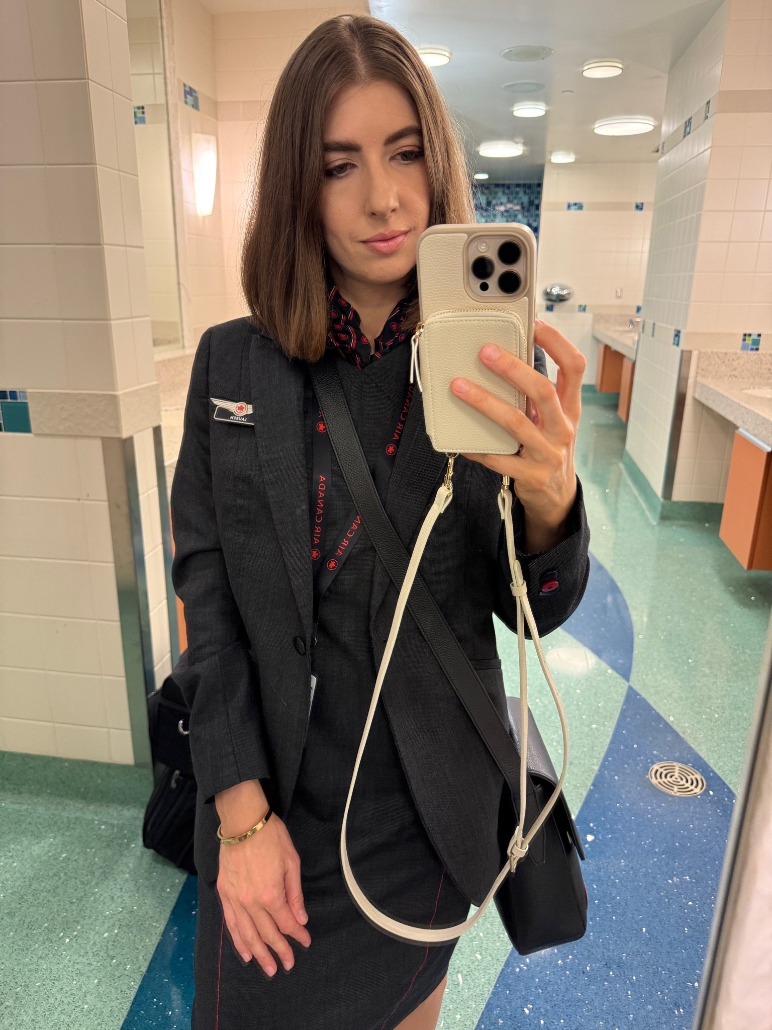 The handsfree phone case you will love! Perfect for on the go and busy mom life! 

#amazonfinds #amazonmusthaves #mommusthaves #toddlermom #phonecase #momlife #travelessentials #travelmusthaves

#LTKtravel #LTKfamily