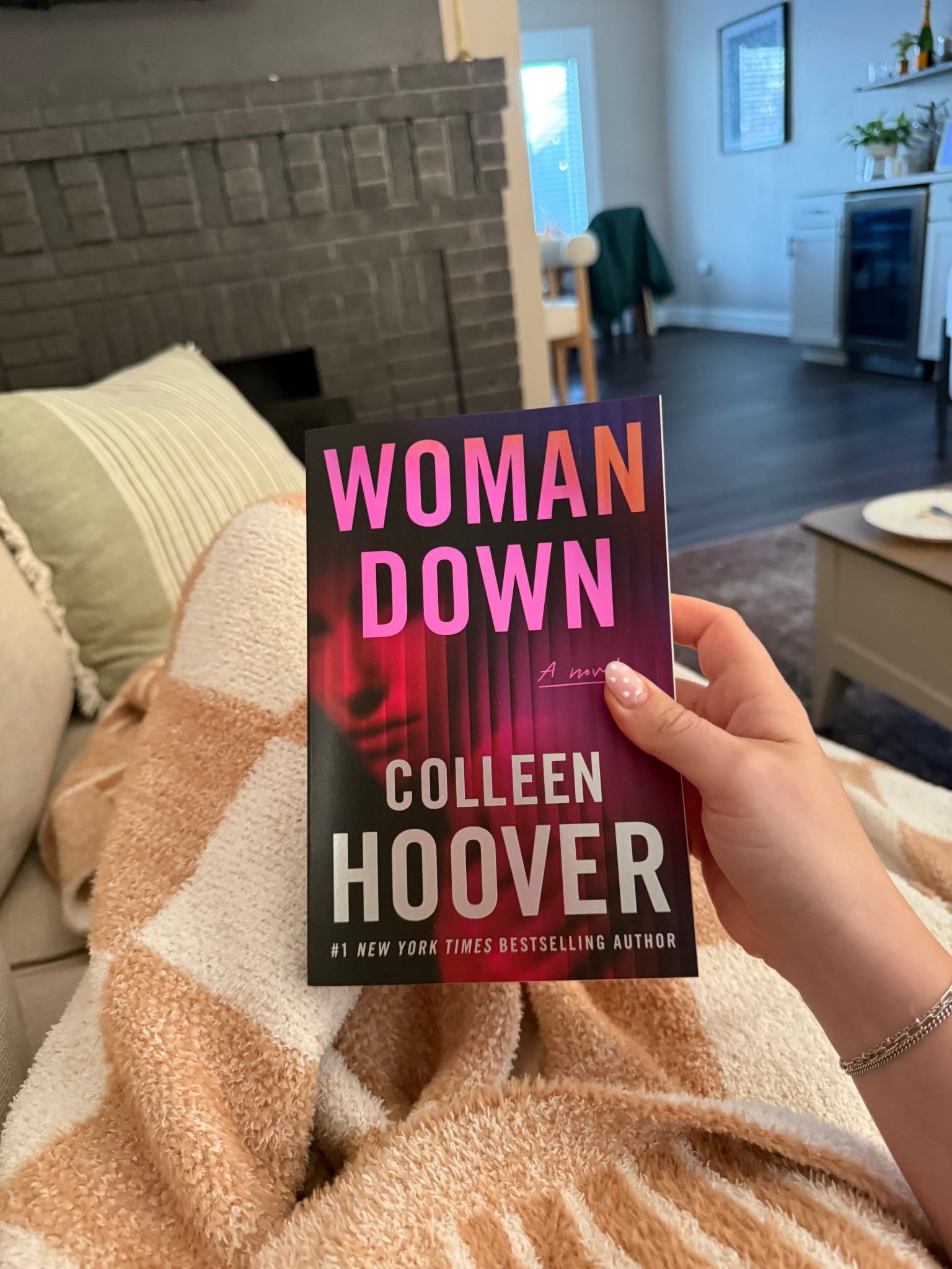 so excited to start colleen hoovers new thriller!put

#LTKselfcare #LTKmorningroutine #LTKU