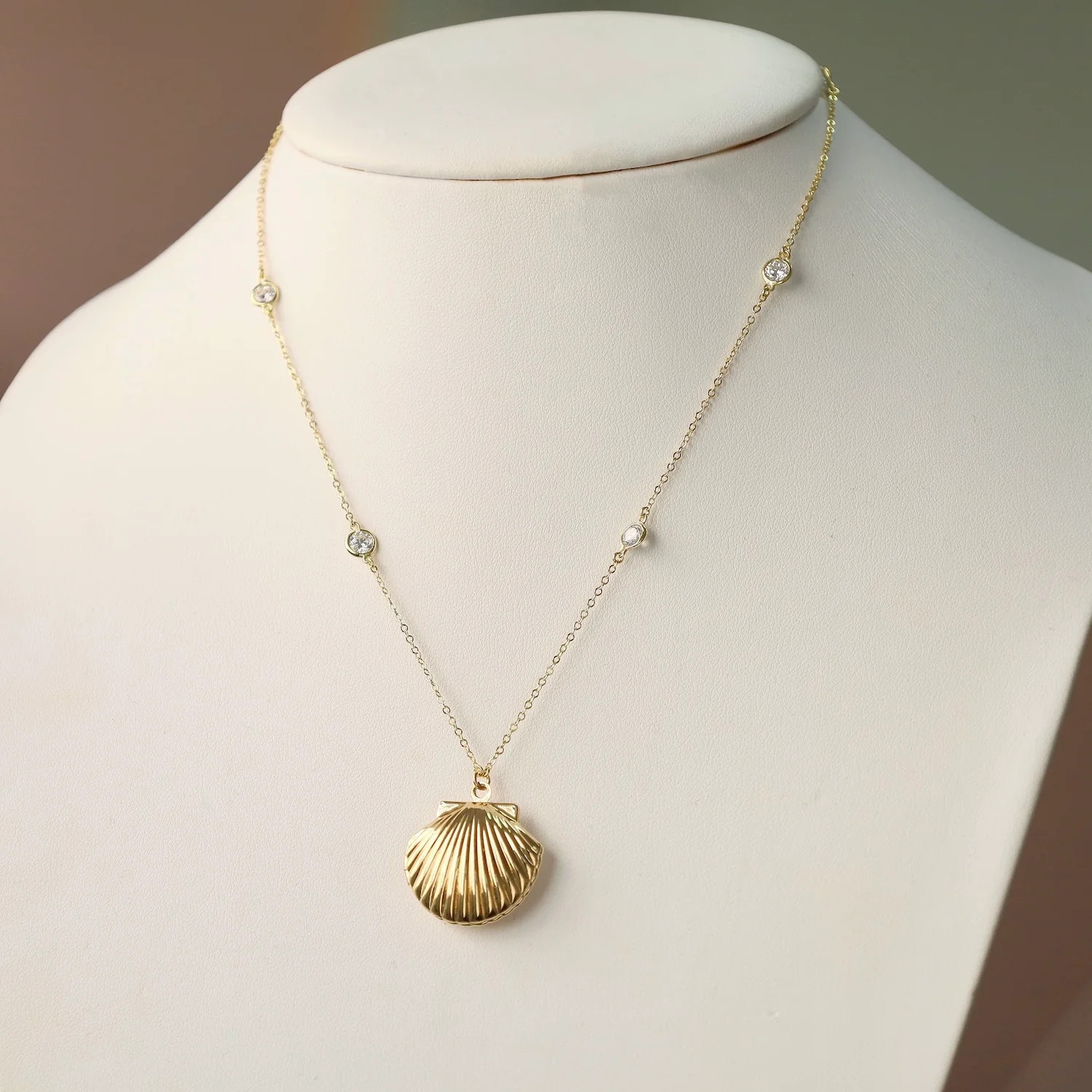 Private Island Necklace by Kelly Saks | Taudrey