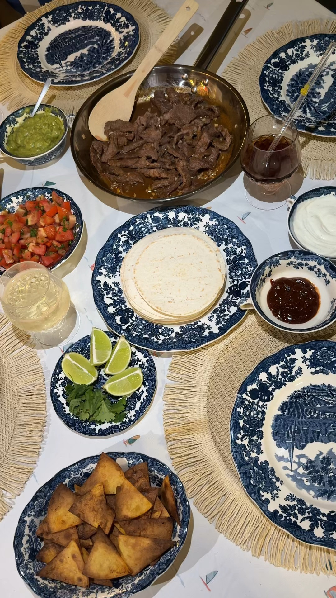 Beef Tacos with Avocado and Homemade Tortilla Chips 🌮🍋‍🟩
+ Fresh Lime Sauce and Pico de Gallo

Free desert for life and up to €90 off on your next 4 deliveries from @HelloFresh 

Go to https://www.filify.co/SHAbR or use code HELLOES277

As you can see Melissa really liked it 😋

#hellofresh ad #recipesoftiktok #recipeoftheday #dinner #cocinafacil  


#LTKeurope #LTKdatenight #LTKhome