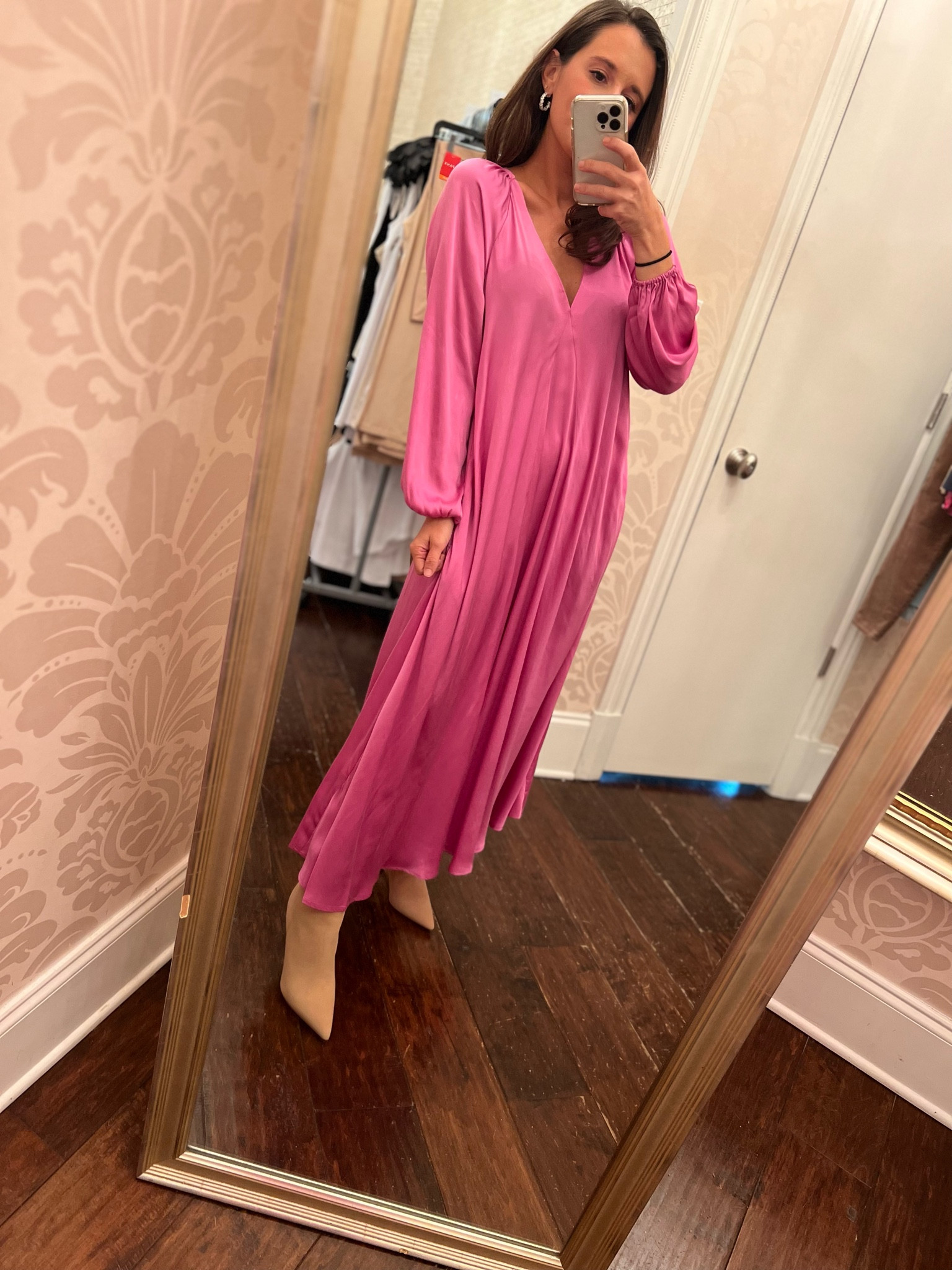 wearing an XS in this gorgeous xirena dress • would be so cute if you have a baby bump too or dressed up for evening / cocktail! 

#LTKSeasonal #LTKHoliday #LTKbeauty