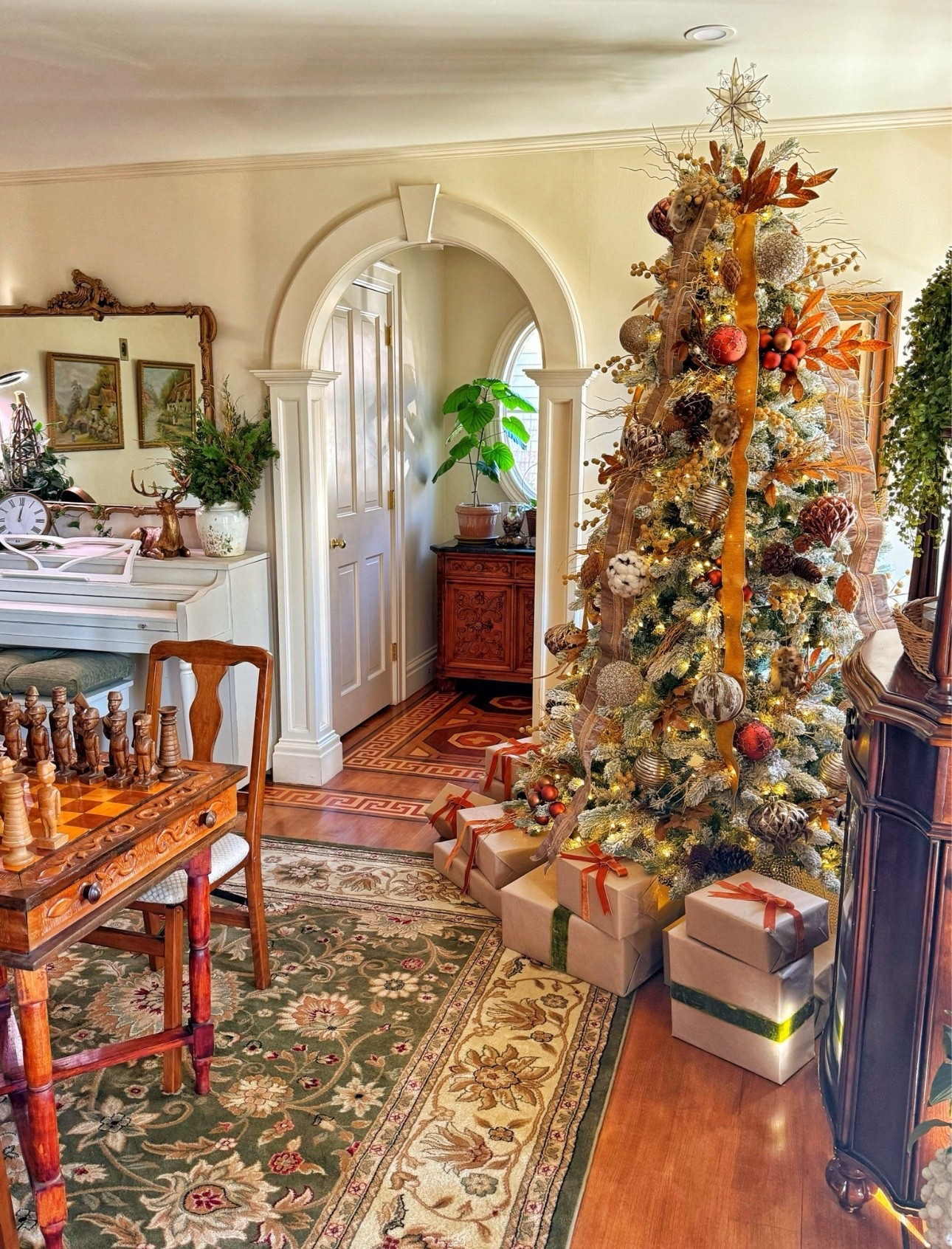 Natural, neutral and vintage Christmas 

Flocked Christmas tree, area rug, chess table, vintage mirror

#LTKHoliday #LTKSeasonal #LTKHome