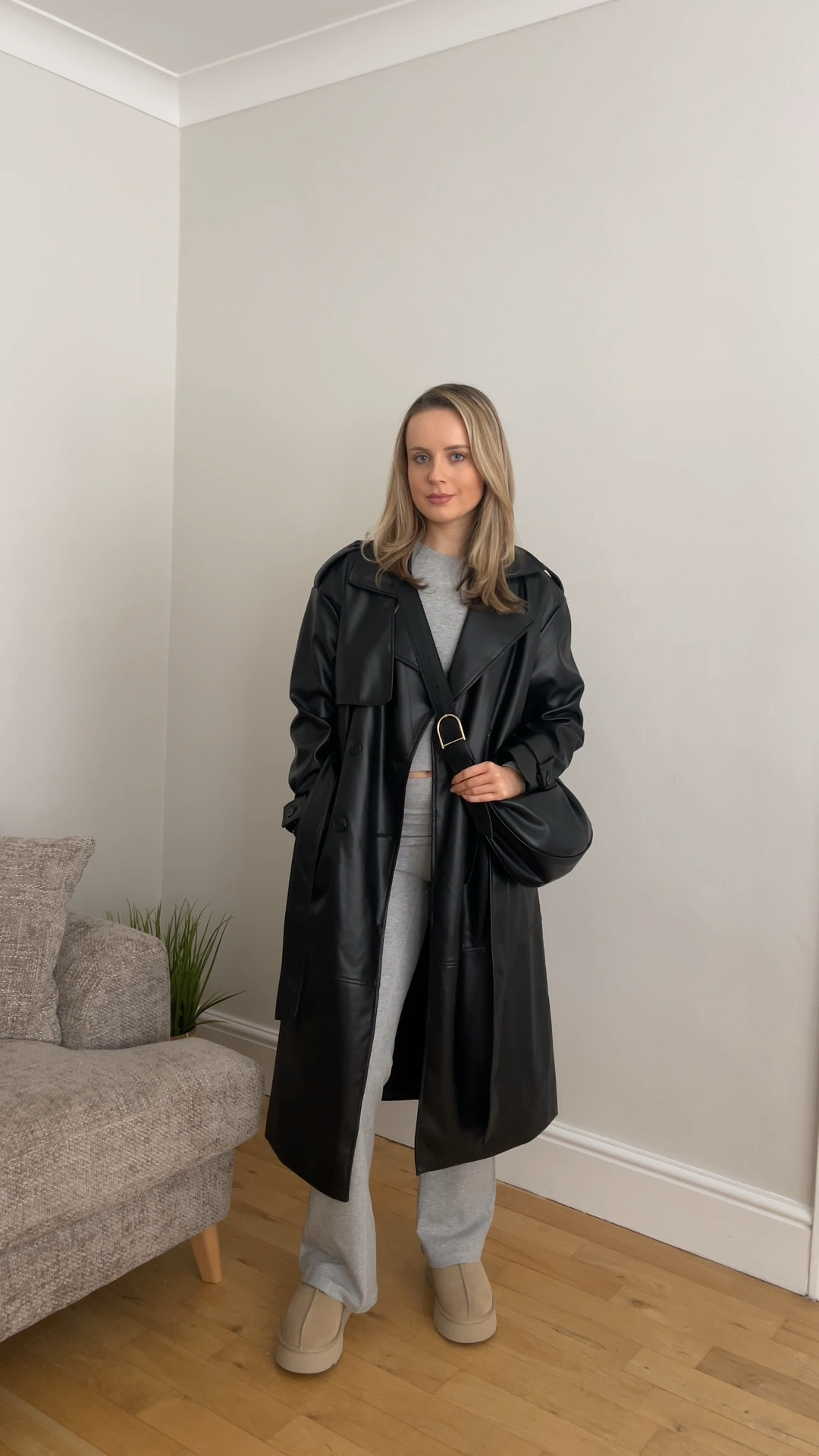 Styling the Adanola yoga pants set. Absolutely love this, the fabric is nice and soft and stretchy! Worn it with my leather trench coat from pull & bear and pair of Uggs 

Athleisure look athleisure outfit athleisurewear yoga trousers jersey set flared trousers fold over jersey trousers long sleeve top 

#LTKeurope #LTKSeasonal #LTKfindsunder100