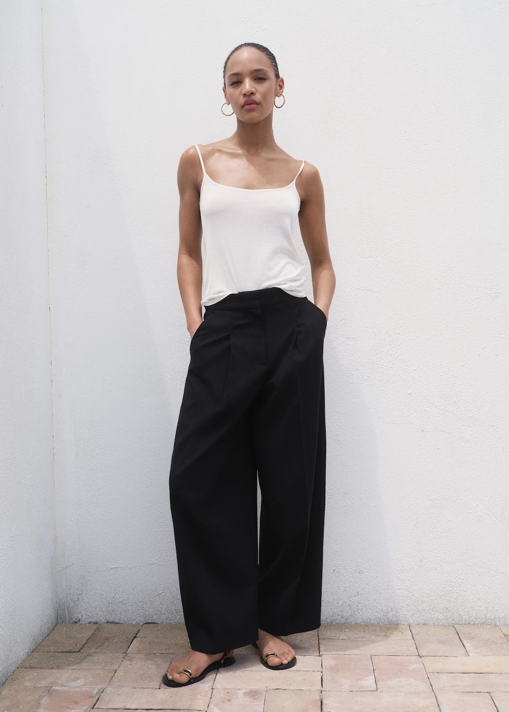 Pleated wide leg trousers black - Woman - 12 - MANGO | MANGO (UK)