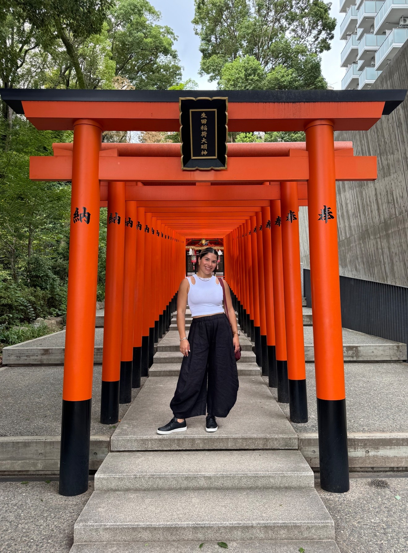 Estrenando mis Onitsuka Tiger negras 🥰 