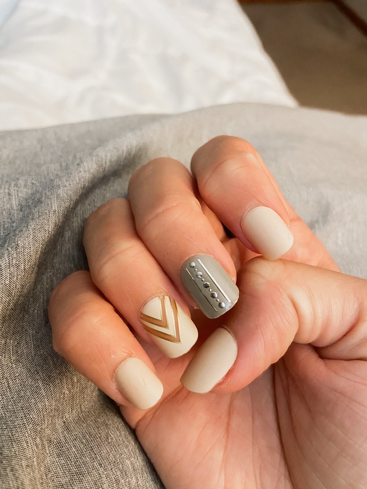 Press on nails 
At home mani
Impress nails
At home manicure
Manicure
Beauty hacks
Nail care 
Fake nails
Beauty 
Nail designs 
DIY nails
Selfcare 
Boho style 
Boho 


#LTKStyleTip #LTKBeauty #LTKFindsUnder50