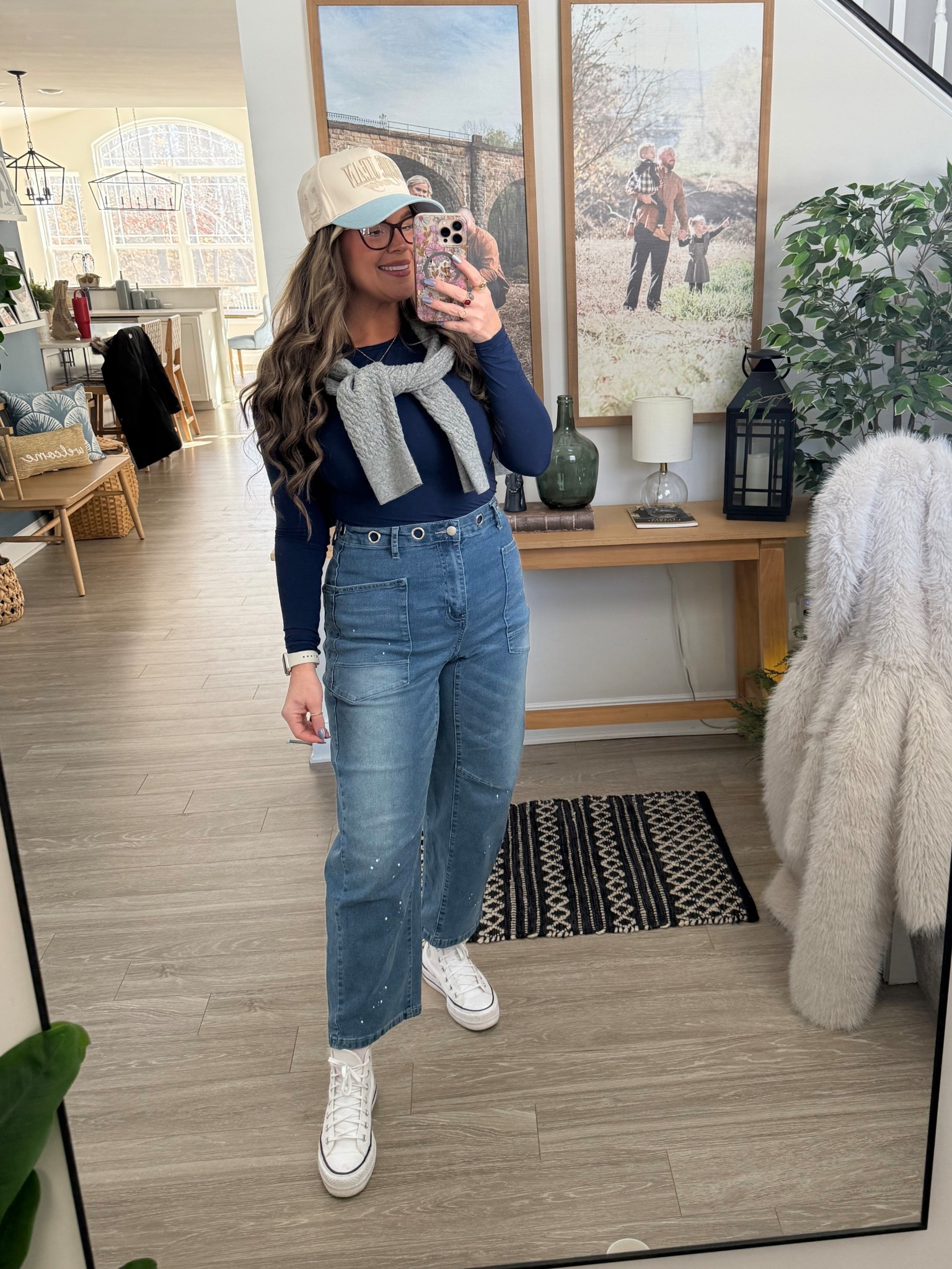 Barrel jeans 

#LTKMidsize #LTKOver40 #LTKootd