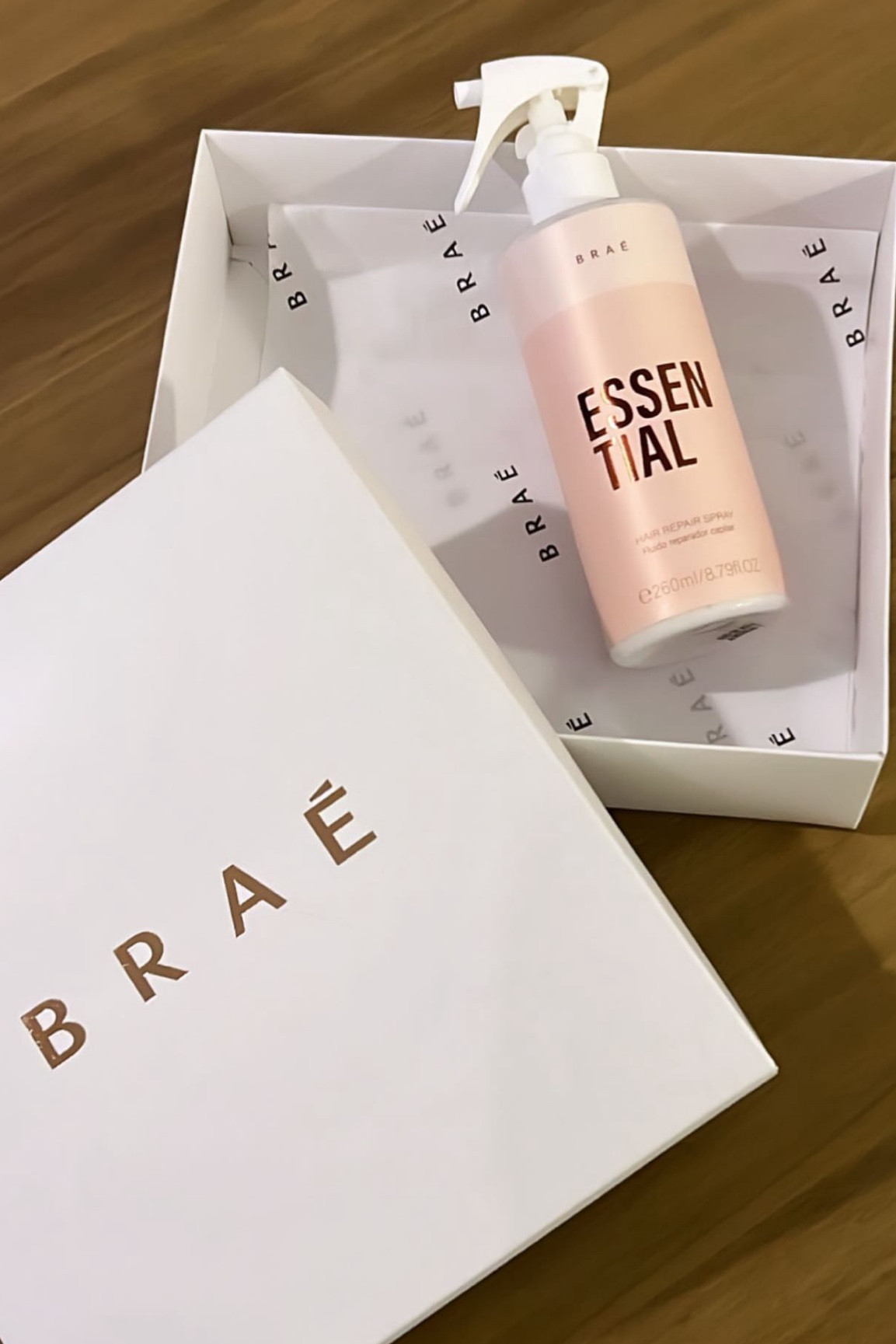 Hidrata, protege, reconstrói e proporciona brilho intenso a fibra capilar. Pode ser utilizado como finalizador ou tratamento reparador.


#LTKbeauty #LTKbrasil