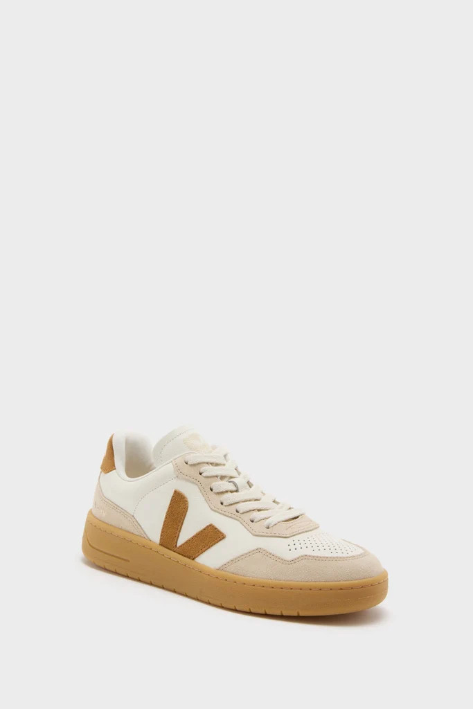 Pure Camel Almond Natural V-90 Sneakers | Tuckernuck (US)
