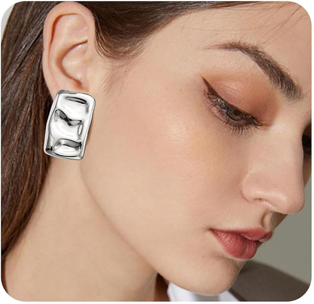Chunky Gold Hoop Earrings for Women, Extra Large Dop Earrings Dupes Lightweight Waterdrop Teardro... | Amazon (US)