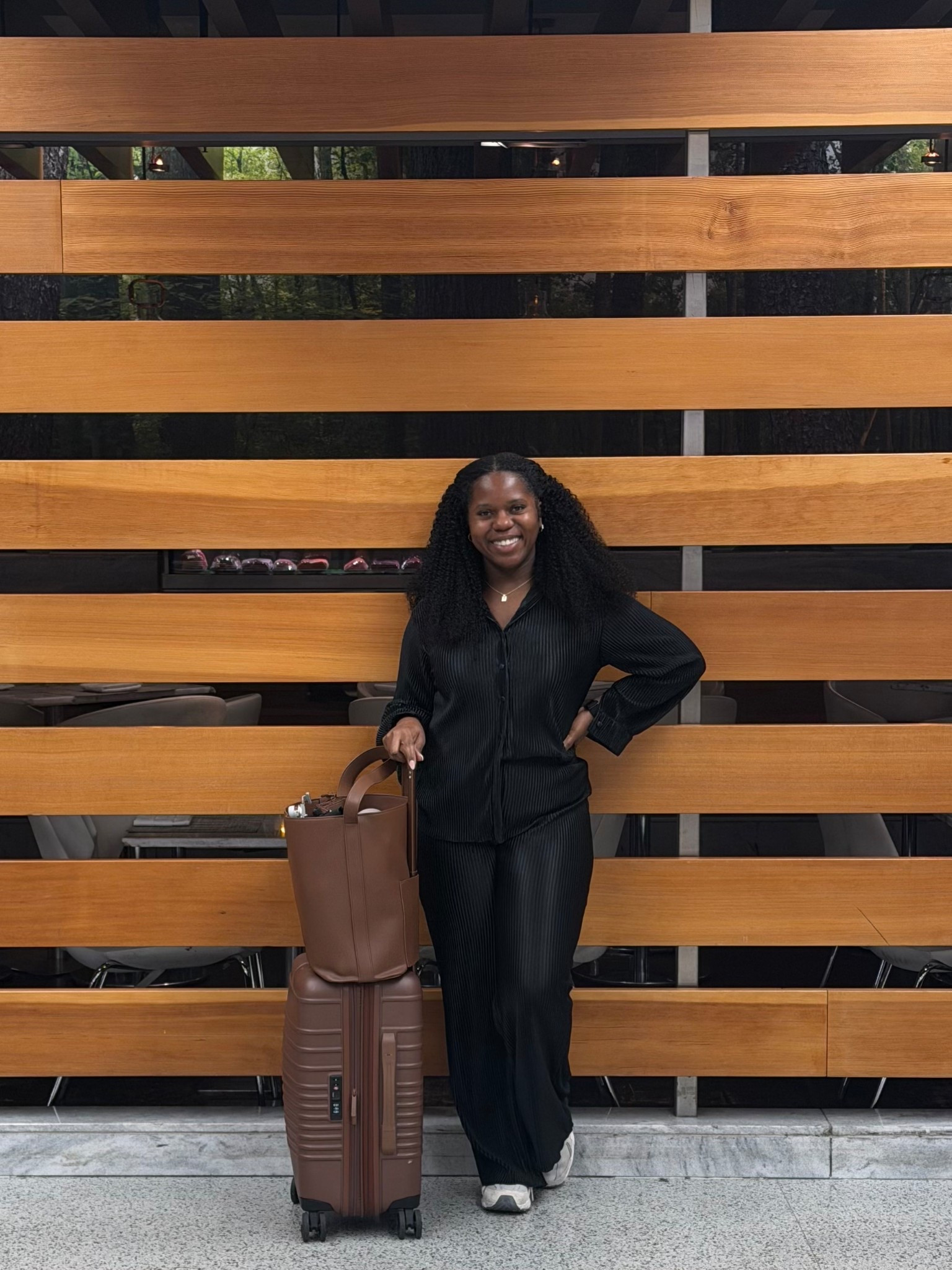 Minimalist All Black Travel Look

#LTKgrwm #LTKPlusSize #LTKTravel