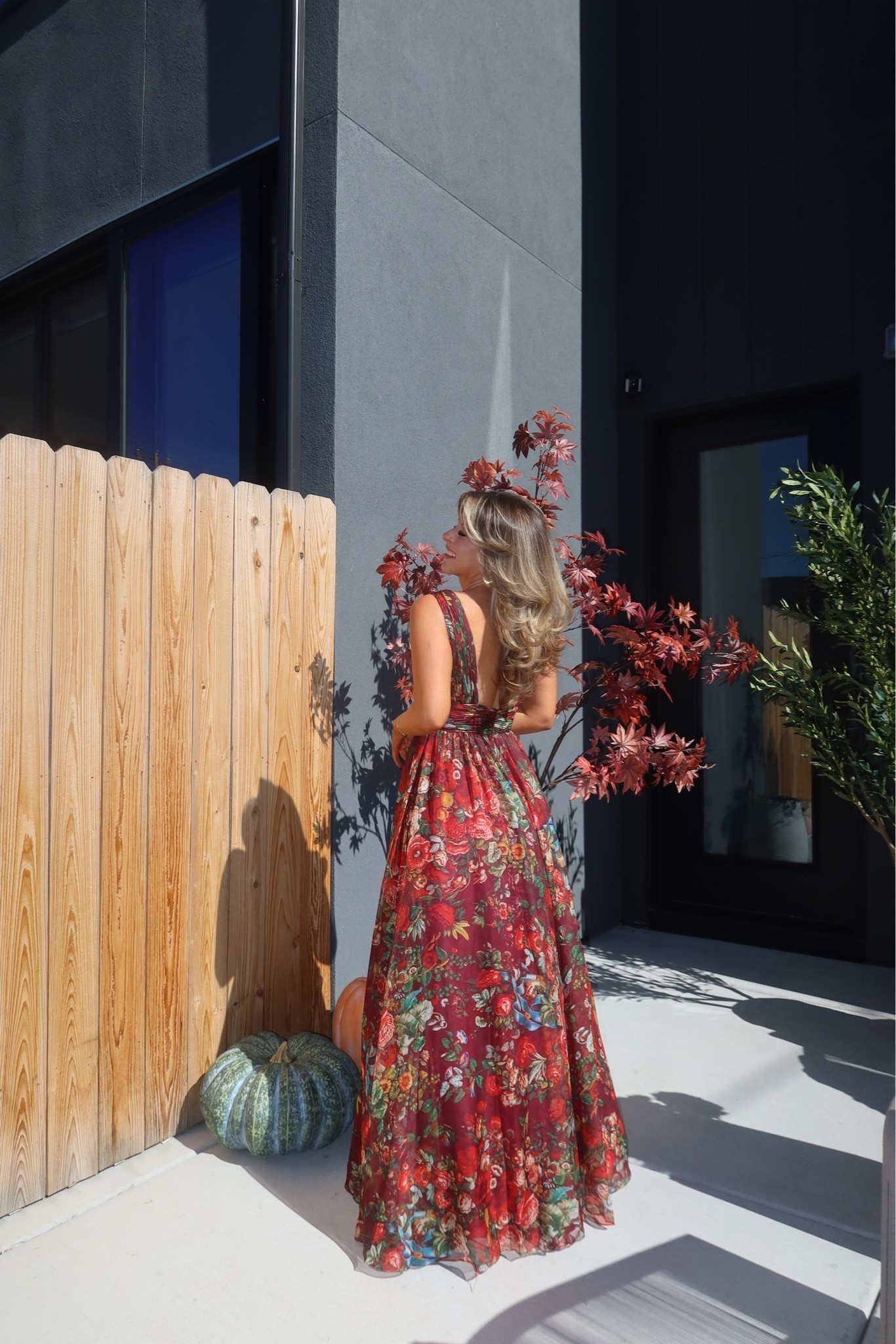 Viral floral fall wedding guest dress!

I’m 5’4” and wearing my typical small/2

Mac duggal code: emerson10

Autumn wedding guest dresses, wedding guest dresses, cocktail dresses, semi-formal dresses, black tie wedding guest dresses, destination wedding guest dresses, garden party dresses, wedding guest outfit ideas

#LTKgrwm #LTKootd #LTKWedding