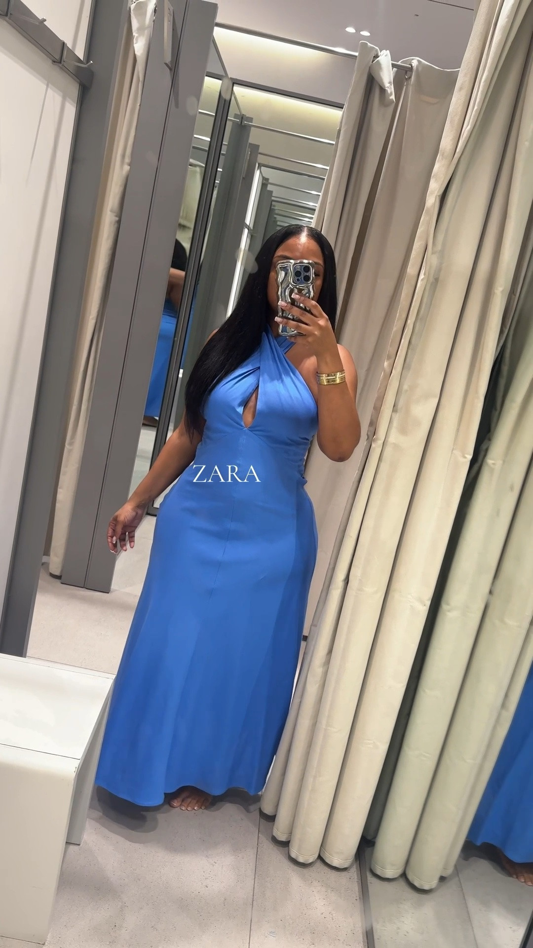 ZARA Dress Find 🤍
I’m wearing a size small 

5”3 163lb hips 44 

The perfect dress for weddings, vacation dinners, brunch, date nights, or any special occasion.

LINEN HALTER MIDI DRESS

✨ I'm wearing a size sm.

This linen midi dress features a flattering halter neckline, an open back, and a hidden button closure for a chic, elevated look.

Outfit details are linked in my storefront.

#zara #zaradress #linendress #zaranewin

#LTKgrwm #LTKOver40 #LTKU