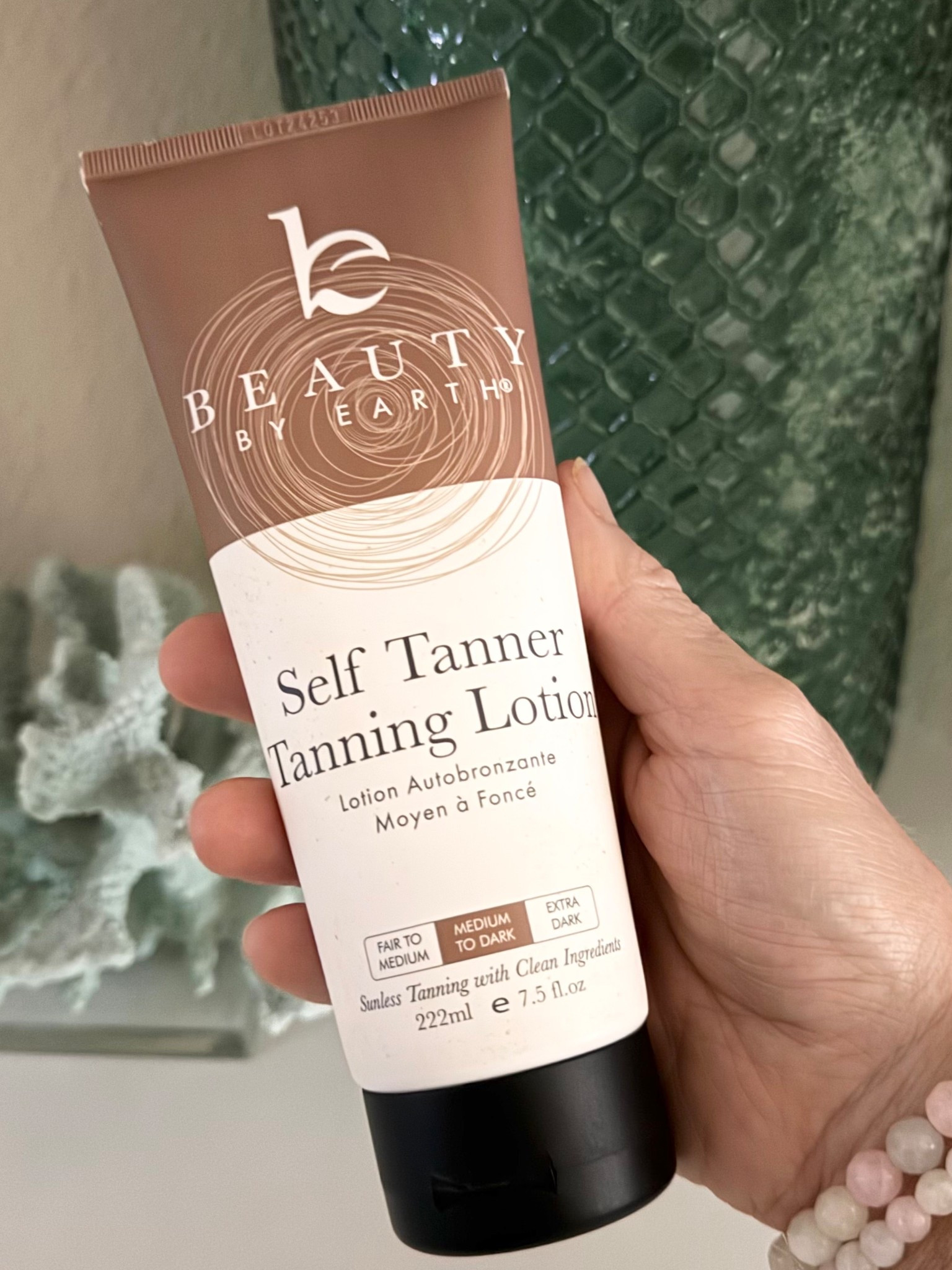 This self tanner is all natural, no red dyes, and doesn’t stain sheets or clothes!! Winner! The best self tanning lotion I’ve ever tried. Goes on white and you just rub it in like lotion. 