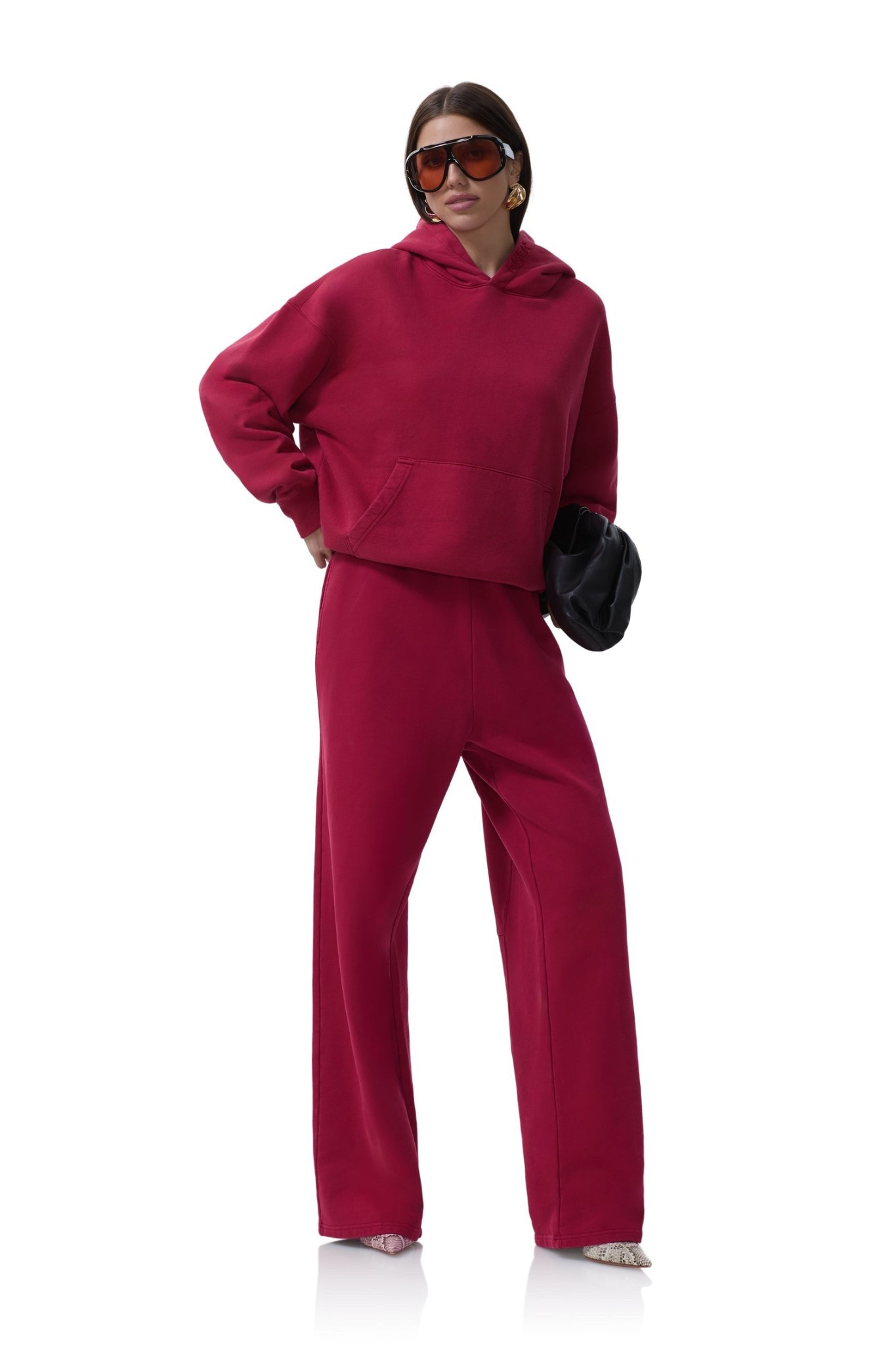 My red sweatsuit from today’s! It’s so cozy and the color is gorgeous! My sons college colors are red and black so I am ready for the games!

#LTKOver40 #LTKmomlife #LTKMidsize