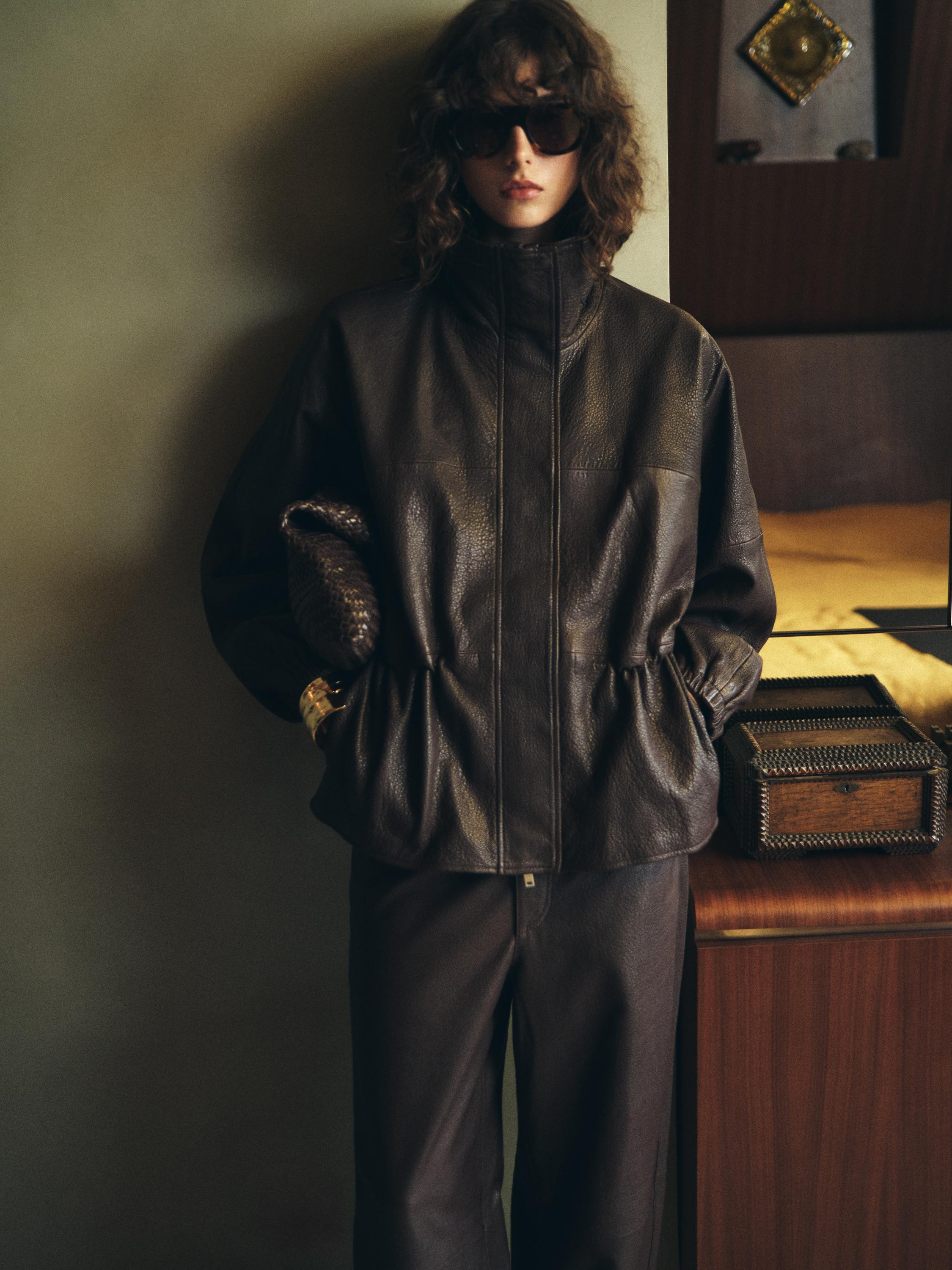 Jacke aus strukturiertem Nappaleder | Massimo Dutti DE