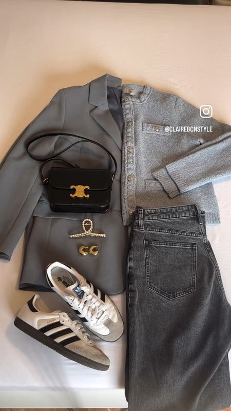 Styling my H&M baby blue cardigan🩵
Tags: oversized blazer, boucle, wide leg jeans, adidas samba OG, hair claw, gold earrings. Fashion spring primavera inspo outfit ideas casual city break everyday style Celine bag zapatillas

#LTKshoecrush #LTKstyletip #LTKitbag