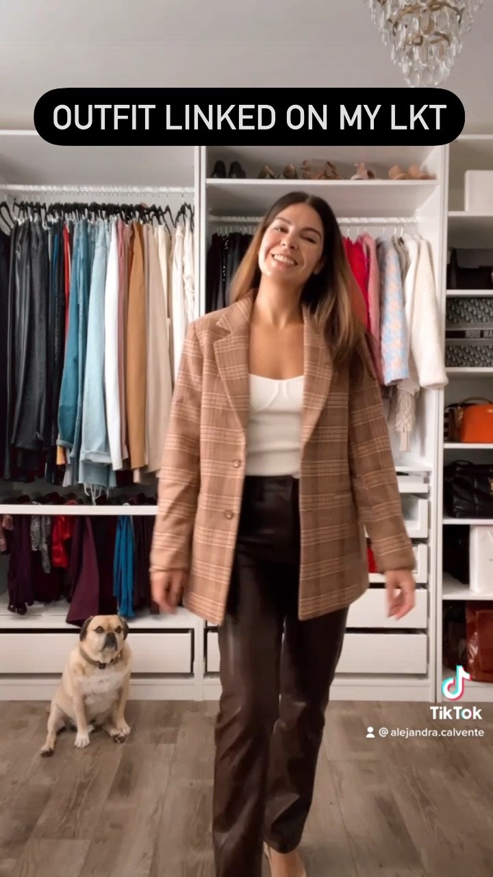 Abercrombie Fall Outfit

#leather
#leatherpants
#falloutfit


#LTKworkwear #LTKSeasonal #LTKstyletip