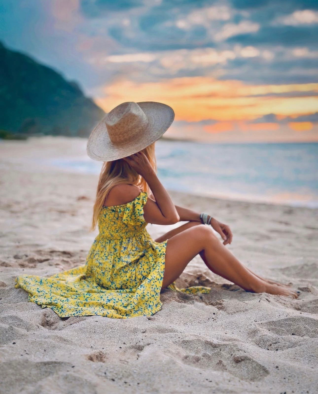 Professional Sunset Watcher 🌅 in a cute summer dress of course !

#LTKootd #LTKTravel #LTKSeasonal