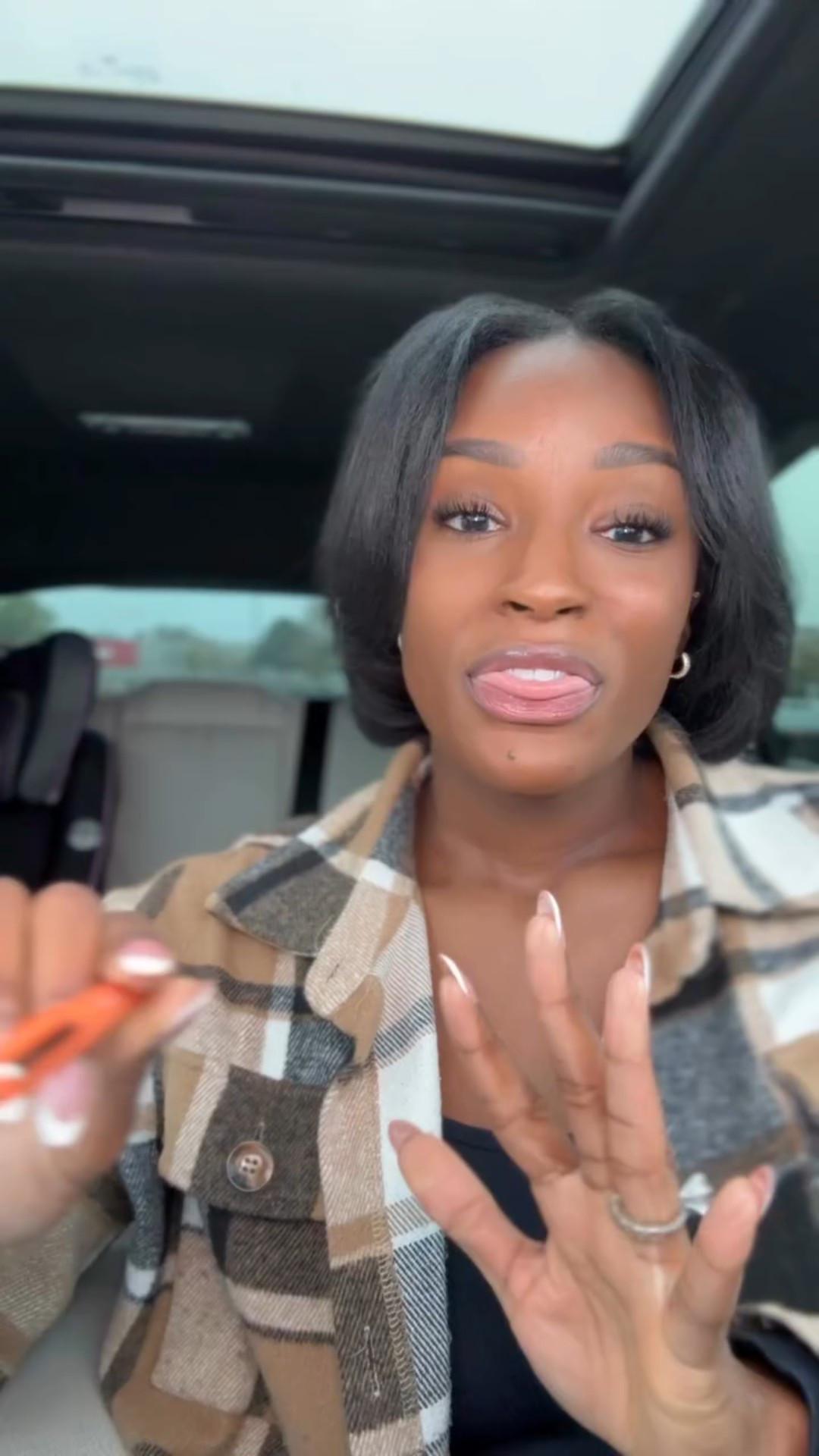 Gift Guide Part 3 is here. If you’re shopping for yourself or trying to drop hints, save this list. These are gifts every woman will actually use, I mean I use them everyday 🤍 All the things that make life softer and easier: 

Dr. Teals Soothe and Sleep Lavender Gift Set for the slow nights. @drteals 
A walking pad and an Apple Watch to keep your fitness goals possible. @apple 
A housekeeper because help is a gift. @homeaglow_ 
The Old Navy PowerSoft set for the everyday girl. @oldnavy 
And a heated blanket because comfort matters. @amazonhome 

#giftguide #holidaygiftguide #giftsforher #selfcaregifts #christmasgifts #wellnessgifts #cozyseasonvibes