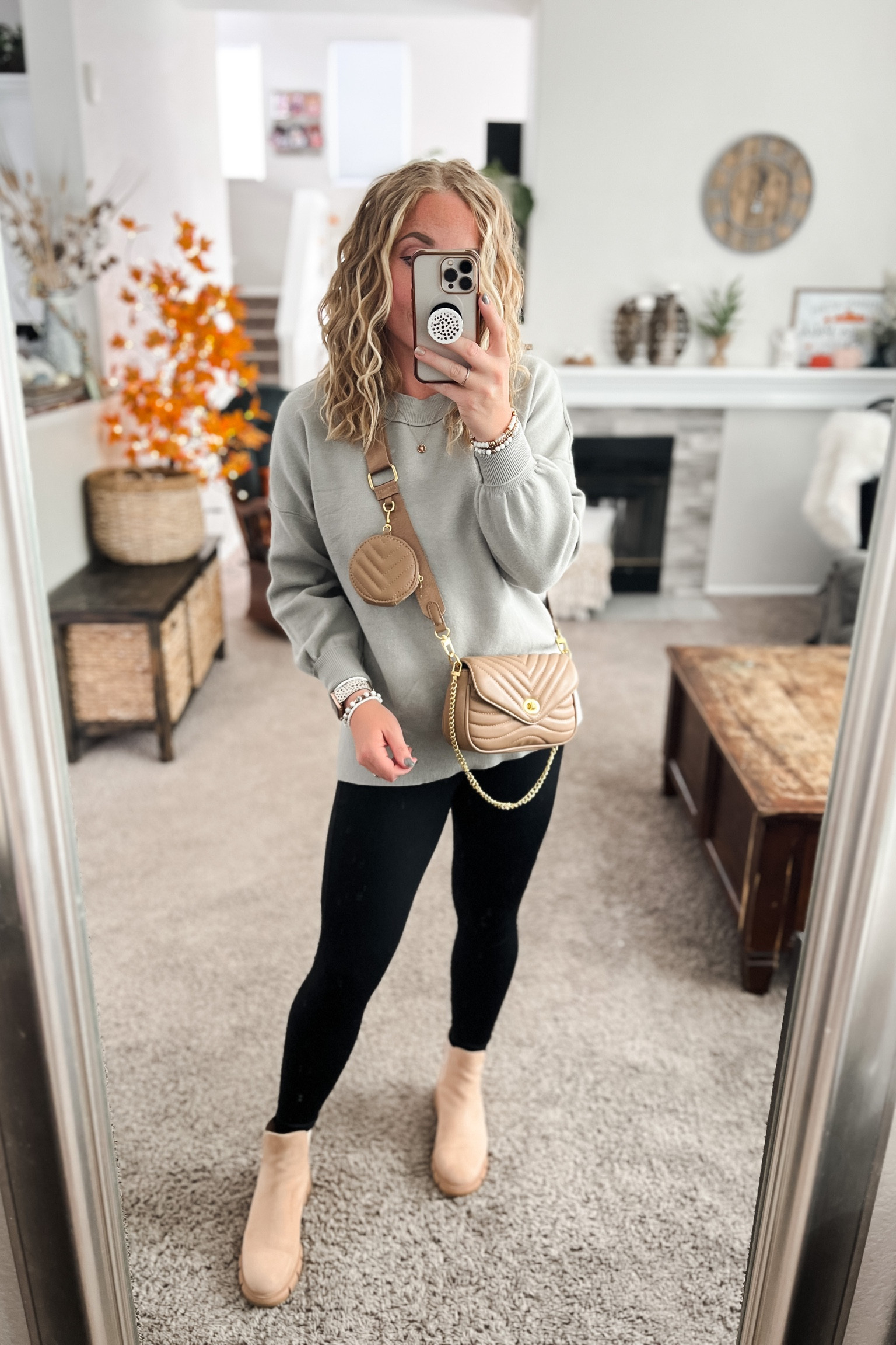 Sweater, Chelsea boots, quilted crossbody bag and leggings outfit for the fall 🍂
Sweater tts, size up for a bigger fit (wearing a small)






Fall outfits | Fall fashion | size 4-6 | amazon fall finds | quilted crossbody bag 

#LTKstyletip #LTKfindsunder50 #LTKitbag
