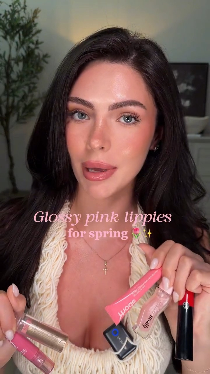 My current top 5 gloss pink lippies for spring 🌷🤍
Everything I used is linked in my ShopMy & LTK!

@armanibeauty 
Lip power satin lipstick shade 104

@gisou 
Lip oil shade watermelon sugar 

@nyxcosmetics 
Jelly job gloss shade jelly blushin’

@rhode 
Lip tint shade sweet pea 

@drdennisgross 
Lip plumper shade pink 

#springmakeup #lipcombo #makeuplook #trending