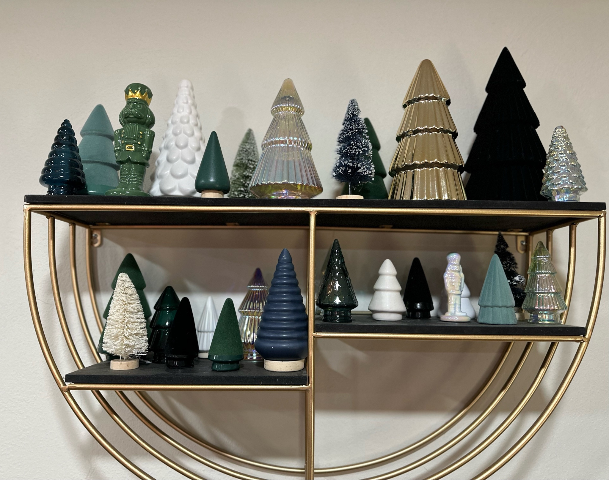 🎄Christmas decor 🎄 

I am a sucker for a colored theme for the holidays. These Christmas trees bring a beautiful array of green, blue and gold tones to complement the rest of my decor

#LTKStyleTip #LTKFindsUnder100 #LTKHoliday