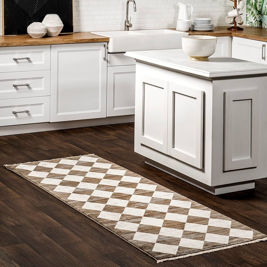 nuLOOM Meline Checkered Fringe Area Rug - 2x10 Runner Rug Transitional Beige/Brown Rugs for Livin... | Amazon (US)