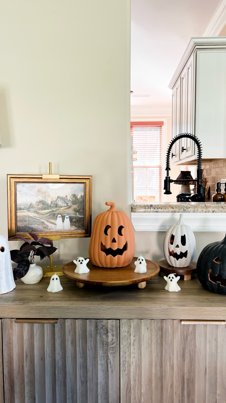 👻✨ Halloween magic is in the air! 🎃🕯️ I just found the cutest new ghosts + pumpkins at Target and paired them with some spooky-chic Halloween decor from Amazon — and I’m obsessed! 🖤🍂

🎯 Target + Amazon = the perfect mix for cozy, spooky vibes.
Which would you decorate with first — the pumpkins 🎃 or the ghosts 👻?

#TargetFinds #AmazonHome #HalloweenDecor #SpookySeason #FallVibes