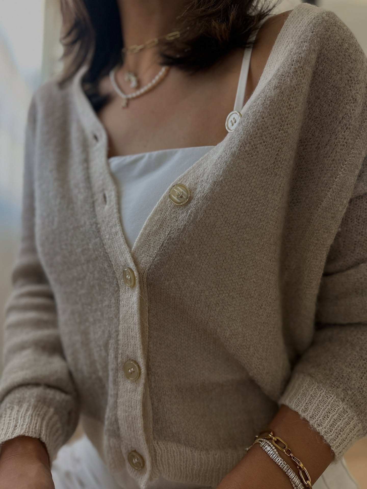Lunch date look inspo: 
New hair + nails, the cardigan purely for the vibe🍂
(Still pool weather here)

Link in bio and story
Comment SHOP for a direct link

#lunchdate #fuzzy #falloutfit #inspo #outfitinspiration #styleinspo #trending #ootd #sandiego 
#japanese

#LTKStyleTip #LTKFallSale #LTKOver40