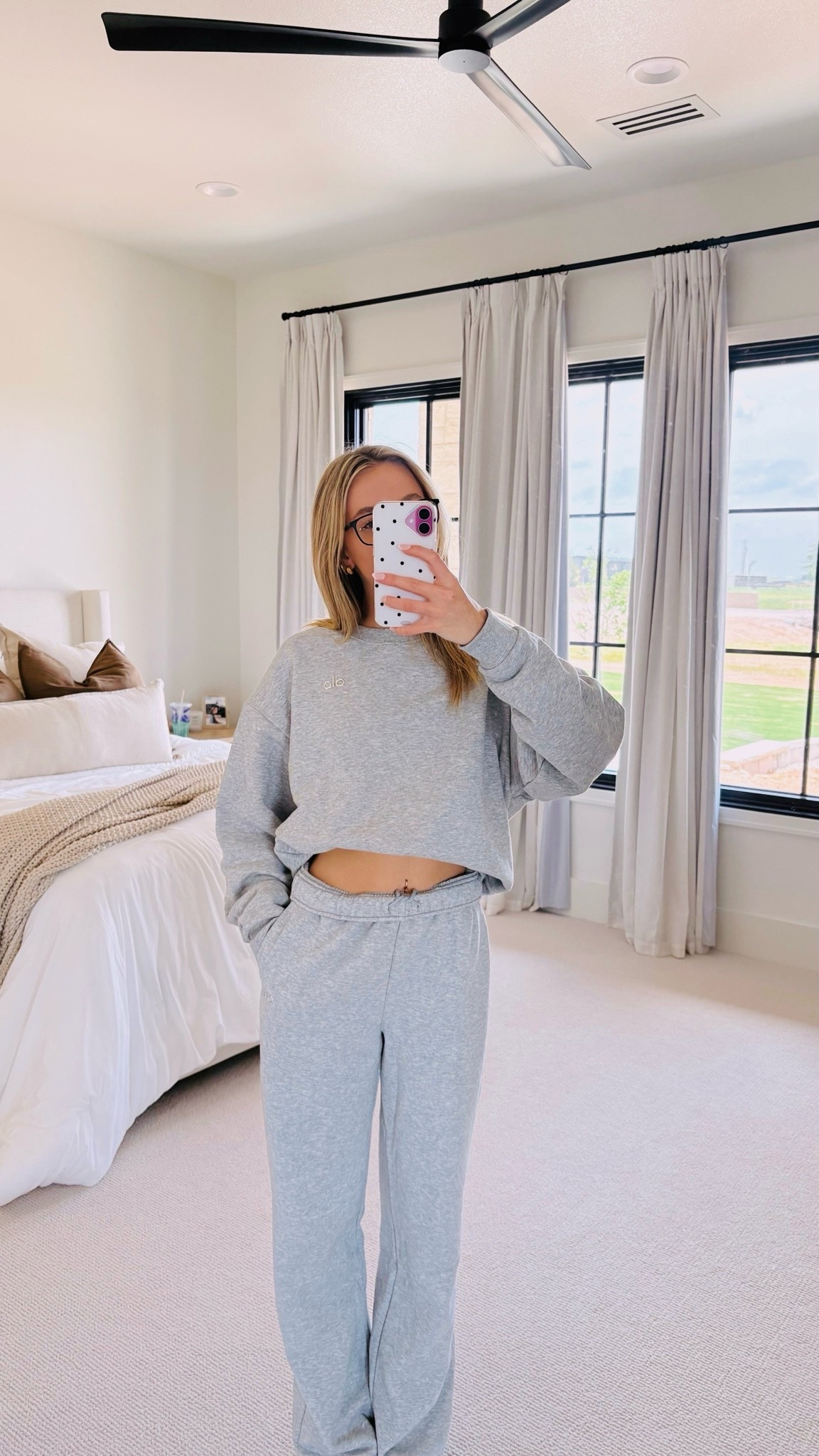 size small in the sweatshirt and cs in sweatpants @Alo Yoga