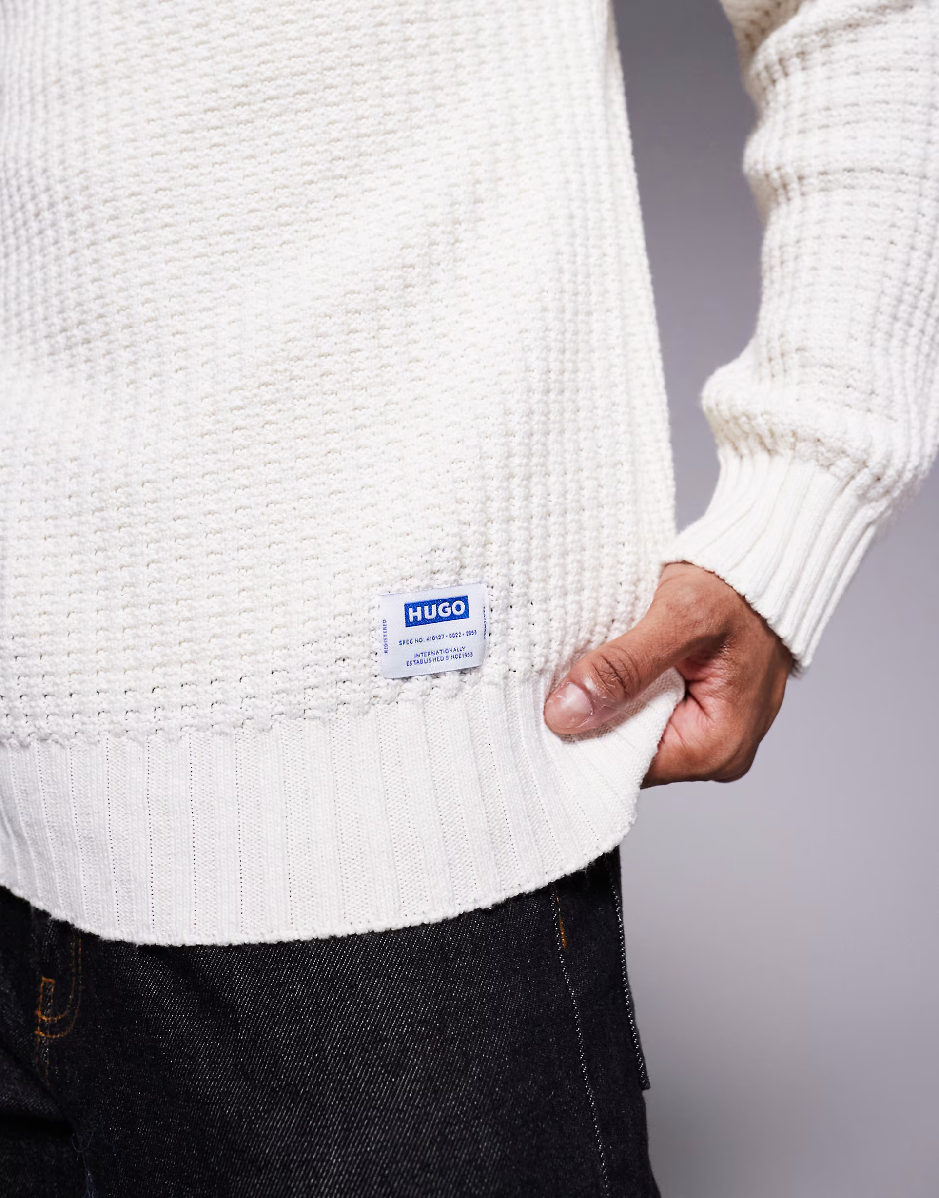 HUGO Blue – Spiro – Strukturierter Relaxed-Fit-Strickpullover in Wollweiß mit offenem Polokr... | ASOS (Global)