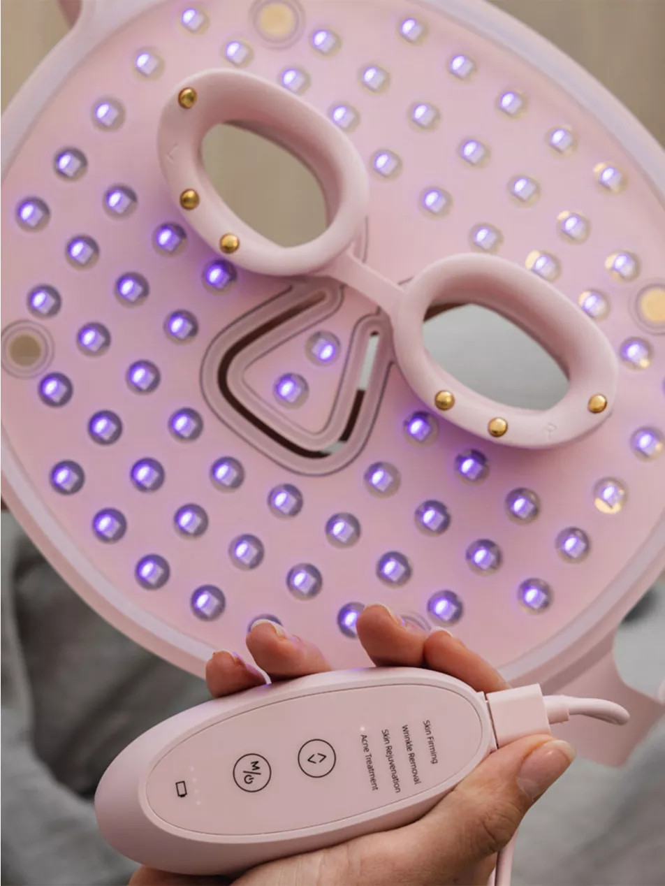 Aura Glam Pro Beautifly LED Light therapy Mask | Selfridges